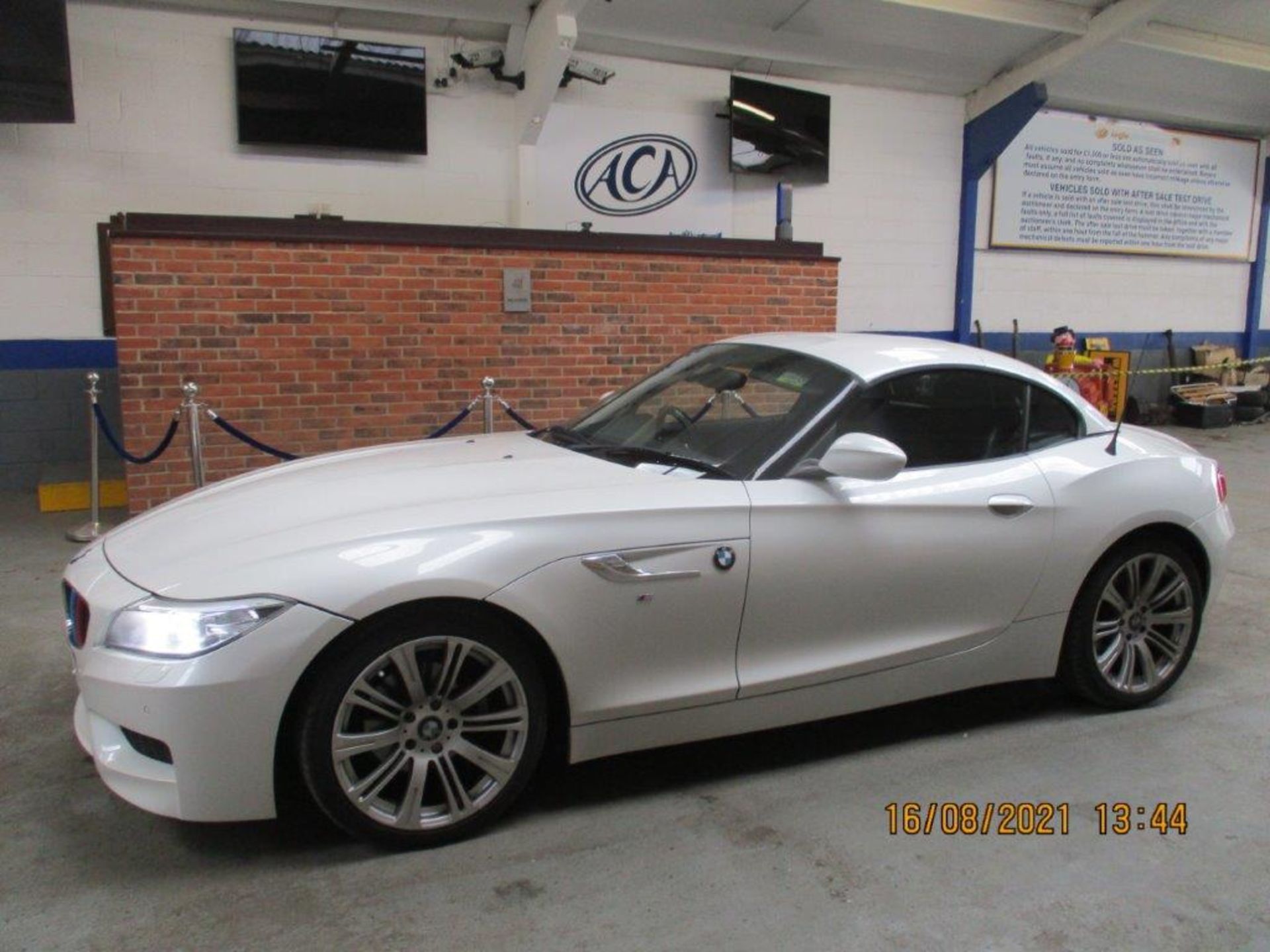 15 15 BMW Z4 S Drive18I M Sport