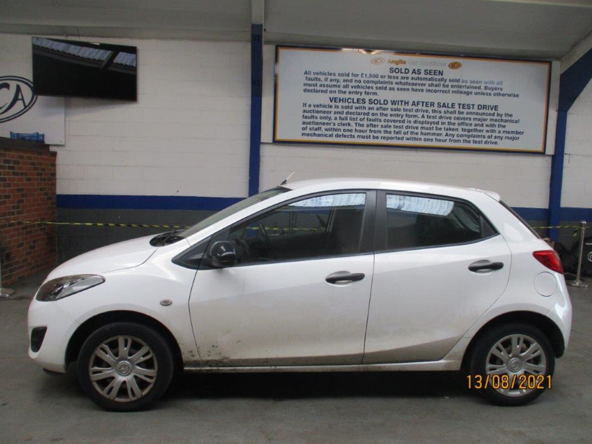 12 12 Mazda 2 TS - Image 11 of 23