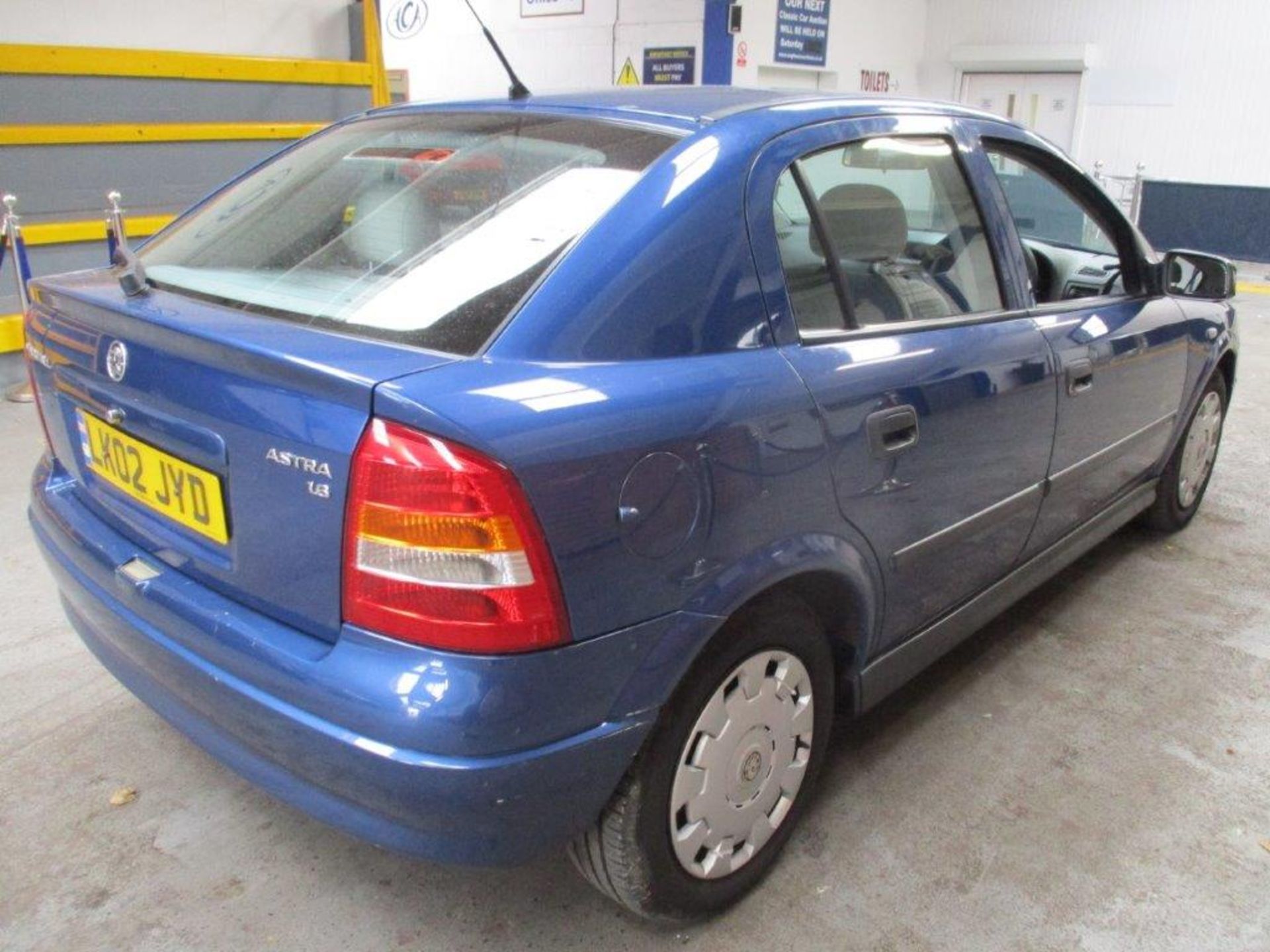 02 02 Vauxhall Astra Club 8V - Image 5 of 24