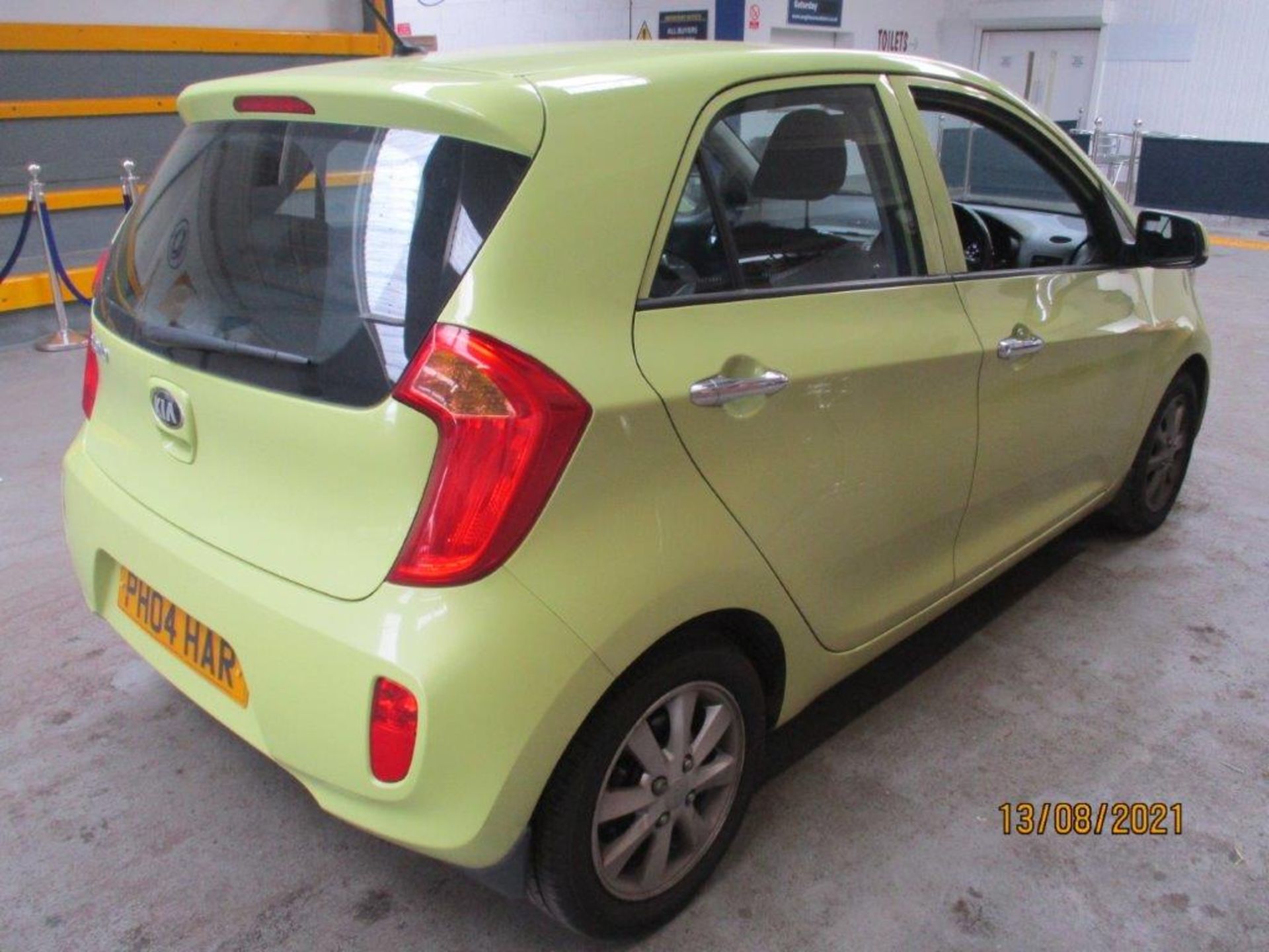 13 13 Kia Picanto 2 - Image 13 of 18