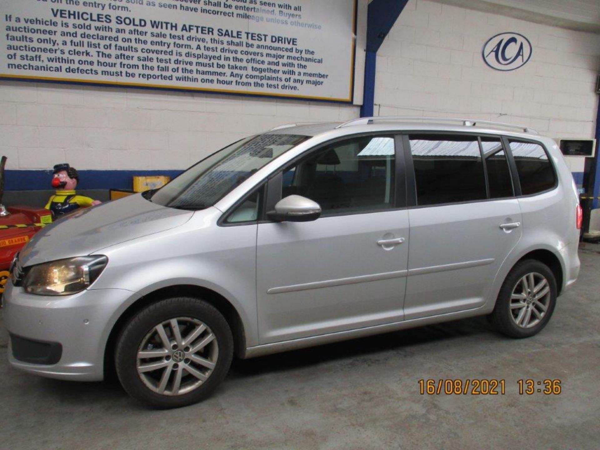 61 11 VW Touran SE TDI