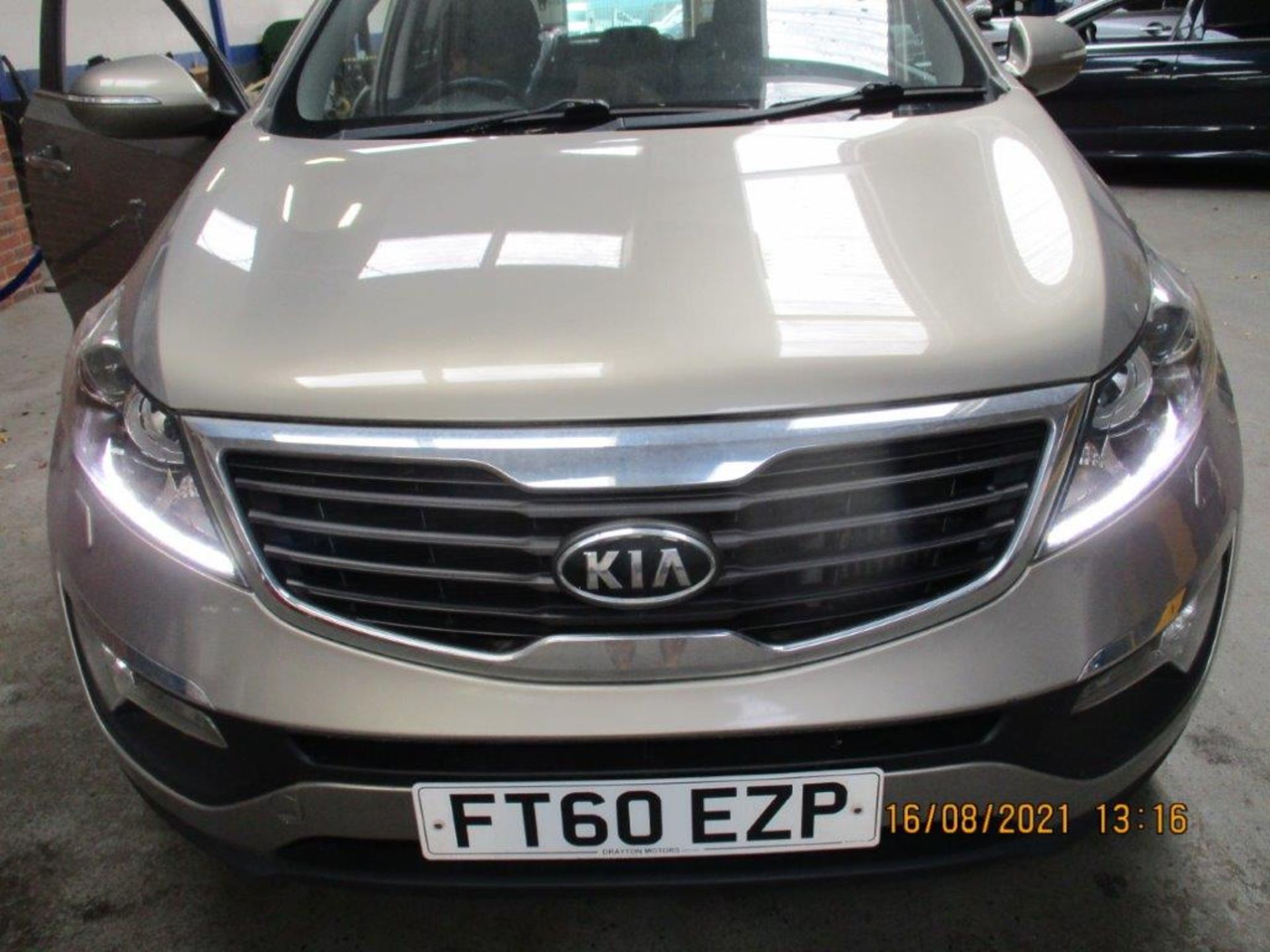 60 11 Kia Sportage 3 CRDi - Image 2 of 23