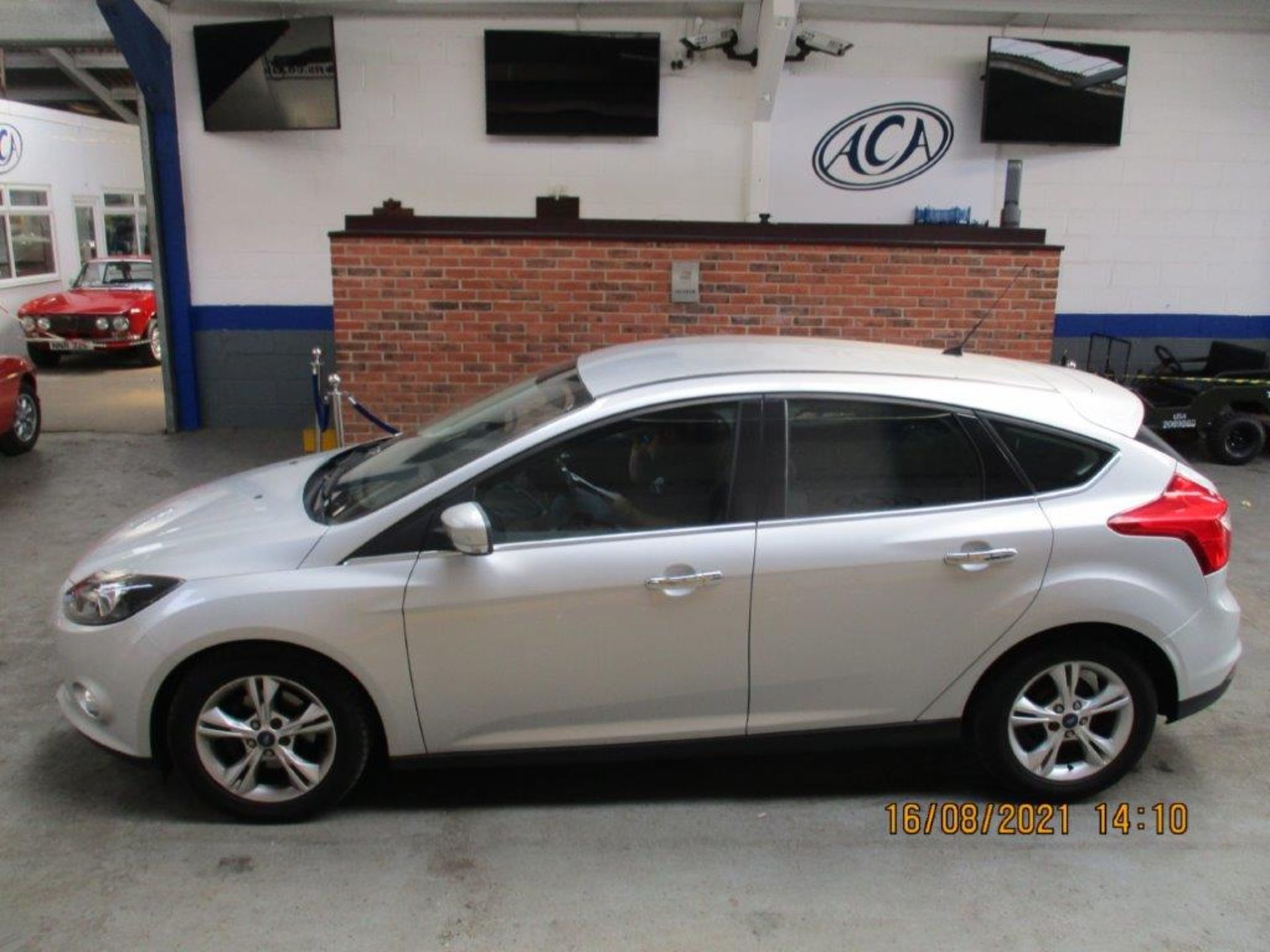 12 12 Ford Focus Zetec TDCI - Image 2 of 23