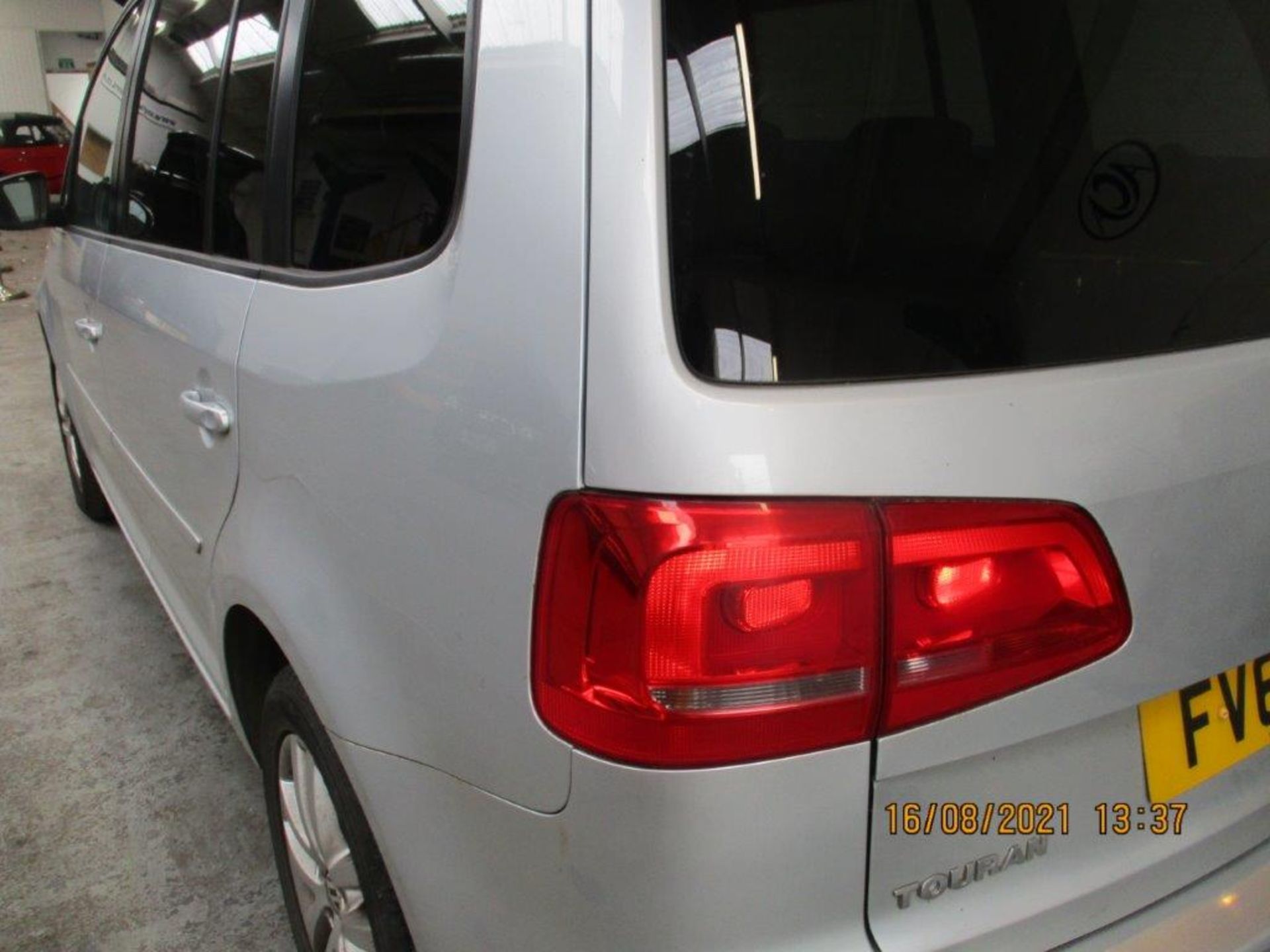 61 11 VW Touran SE TDI - Image 7 of 21