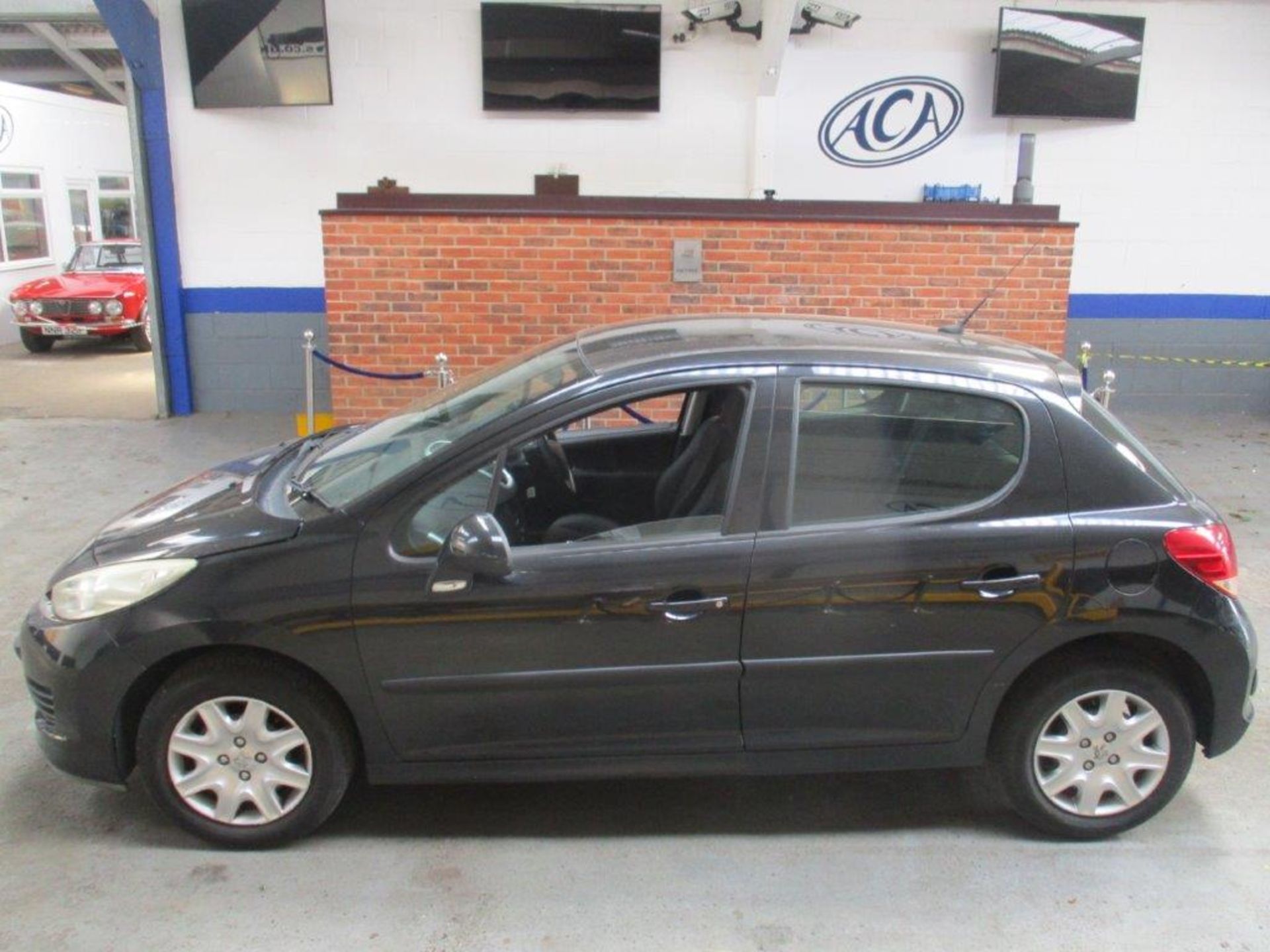 10 10 Peugeot 207 S - Image 2 of 23