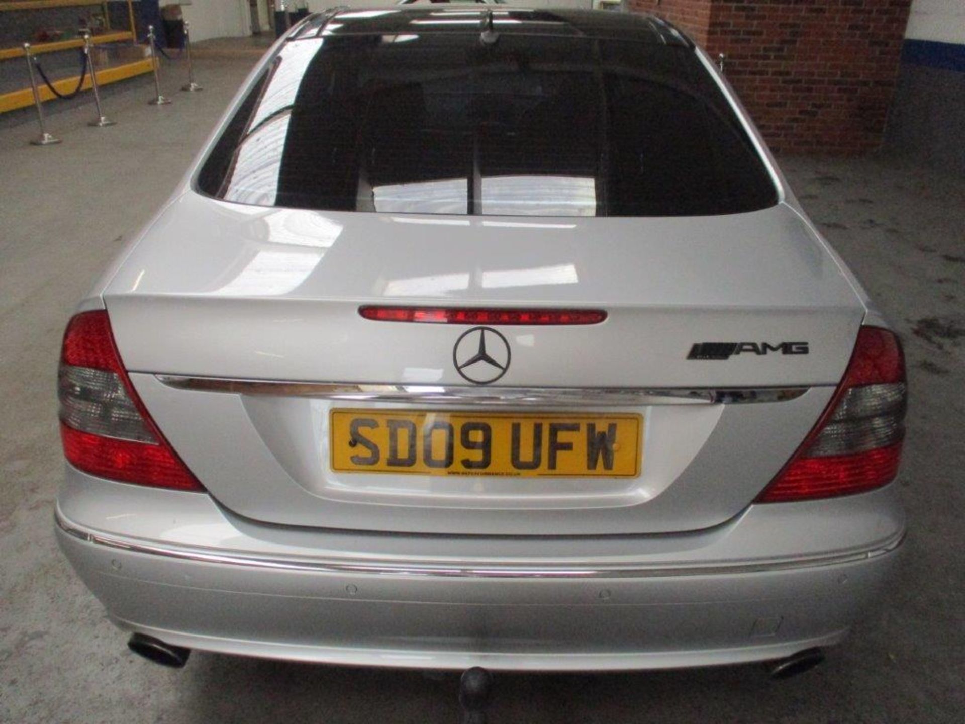 09 09 Merc. E320 CDi Sport - Image 4 of 25