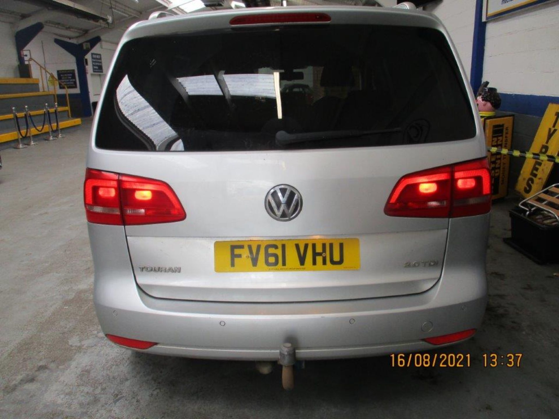 61 11 VW Touran SE TDI - Image 3 of 21