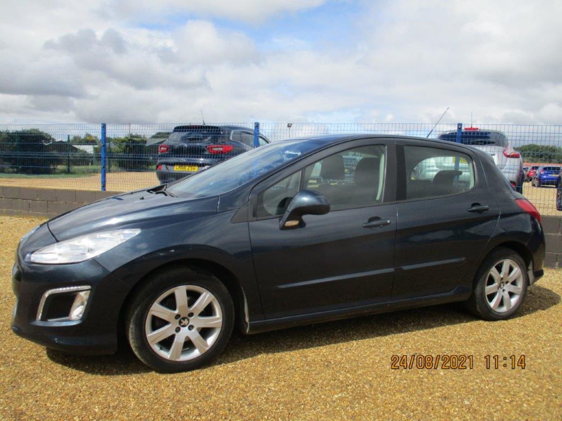 12 12 Peugeot 308 Active HDI