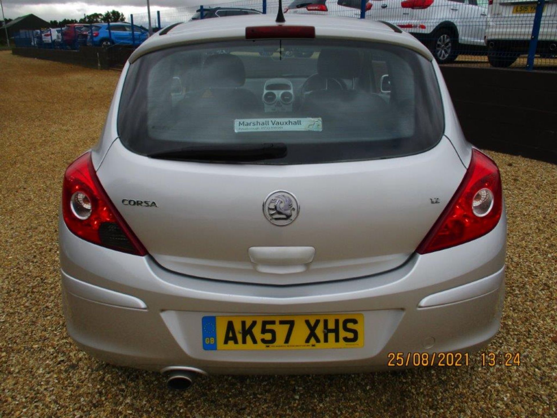 07 57 Vauxhall Corsa SXI 3dr - Image 7 of 17