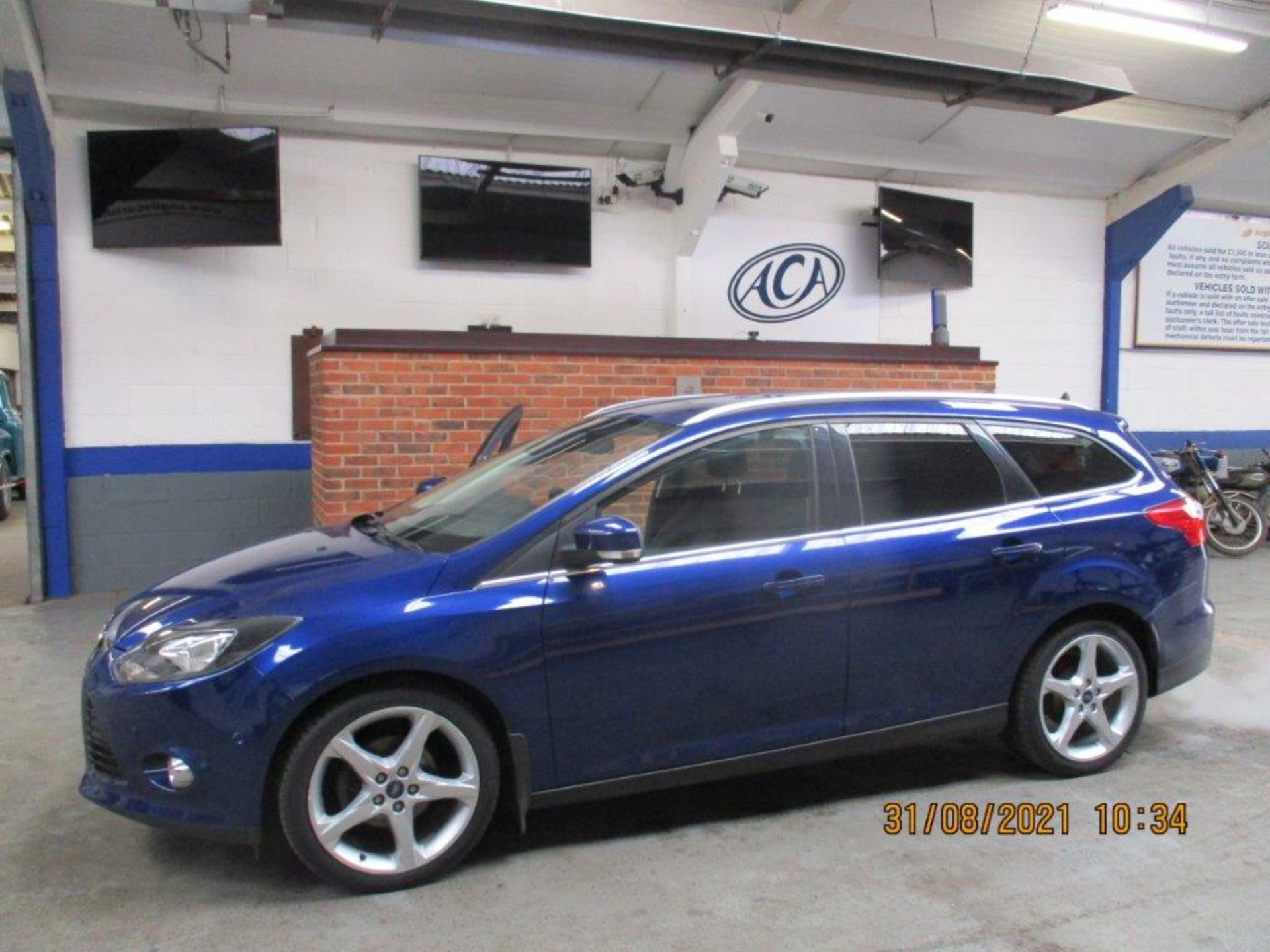 14 14 Ford Focus Titanium Navigator