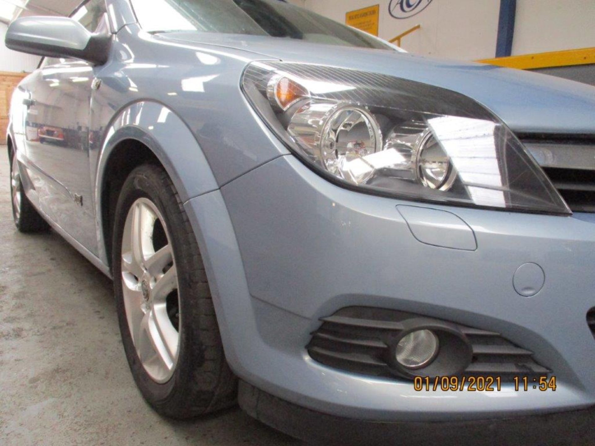 07 07 Vauxhall Astra Twin top Sport - Image 7 of 14