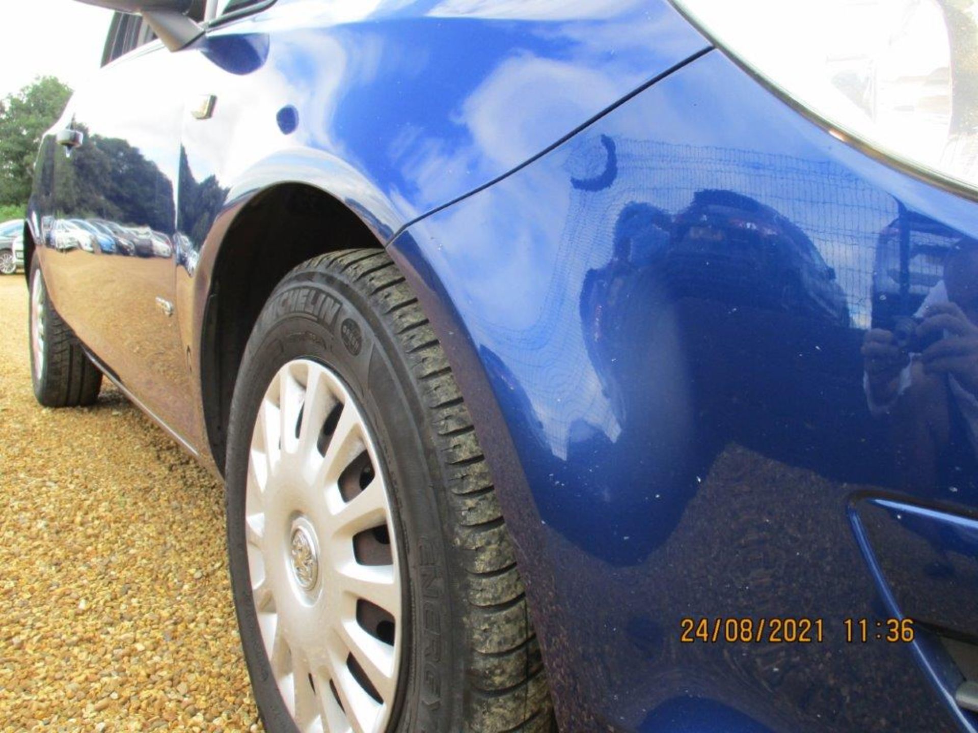 09 59 Vauxhall Corsa Life CDTI - Image 6 of 17