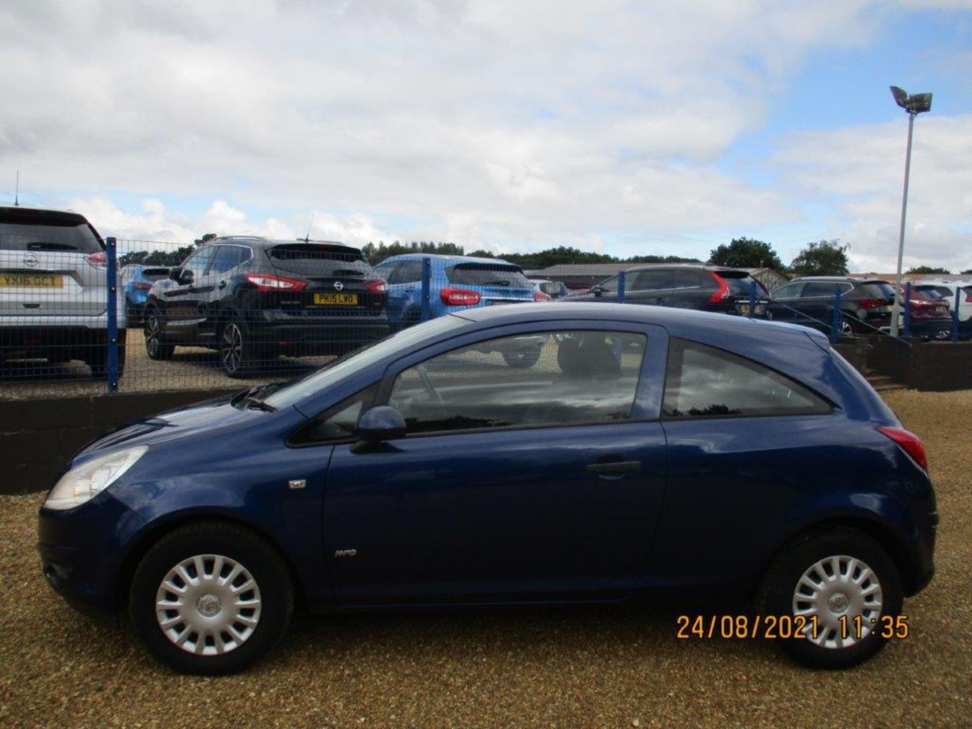 09 59 Vauxhall Corsa Life CDTI - Image 2 of 17