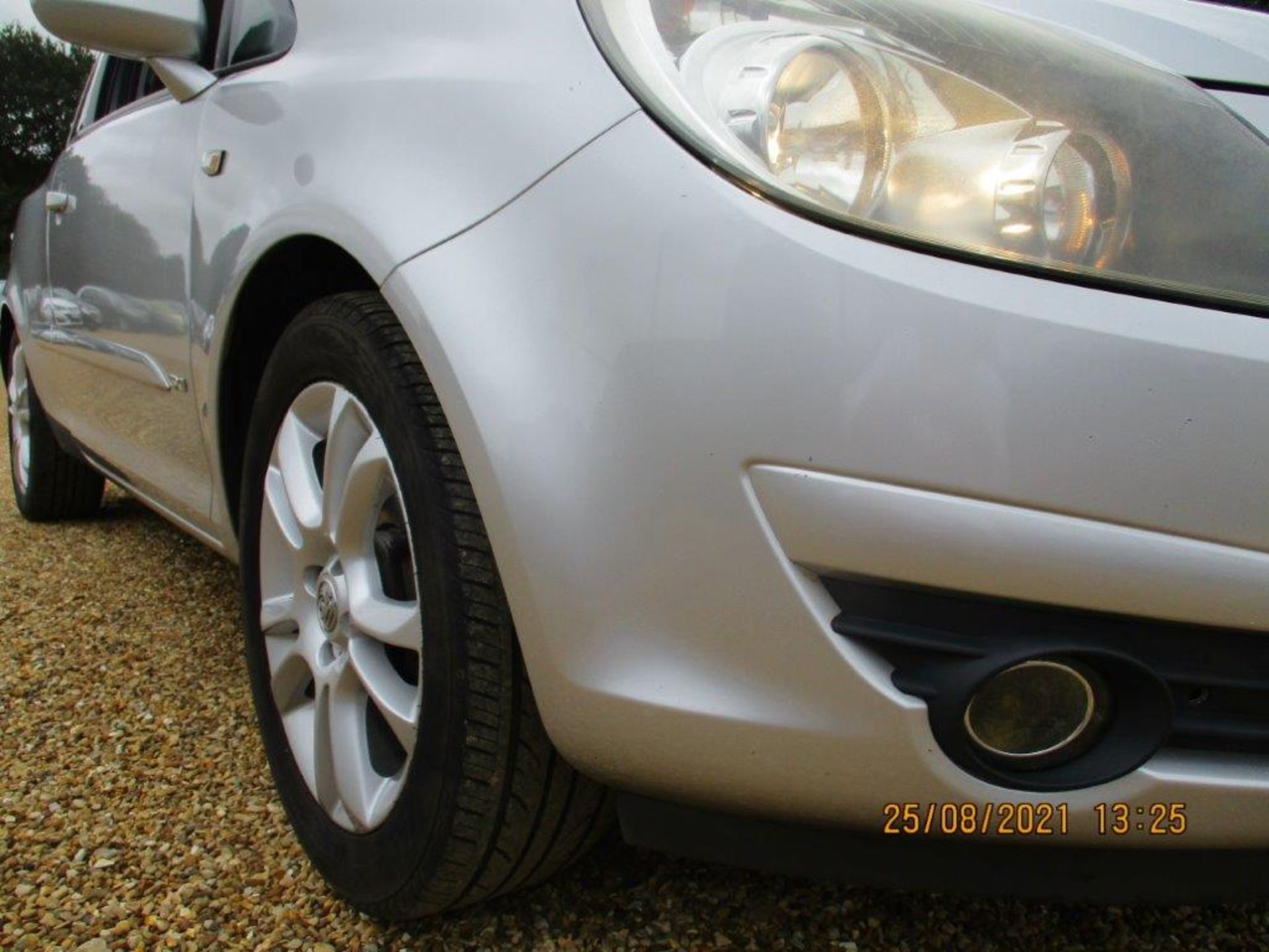 07 57 Vauxhall Corsa SXI 3dr - Image 12 of 17