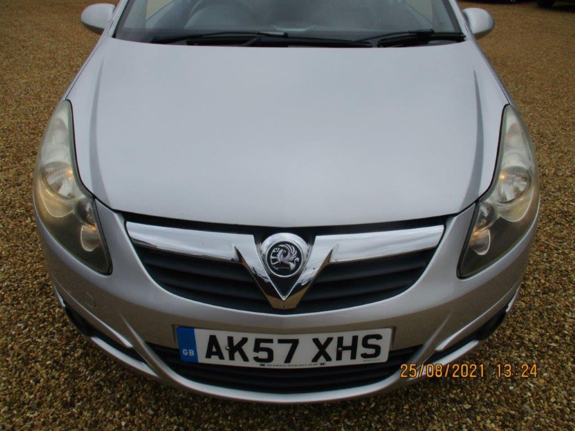 07 57 Vauxhall Corsa SXI 3dr - Image 8 of 17
