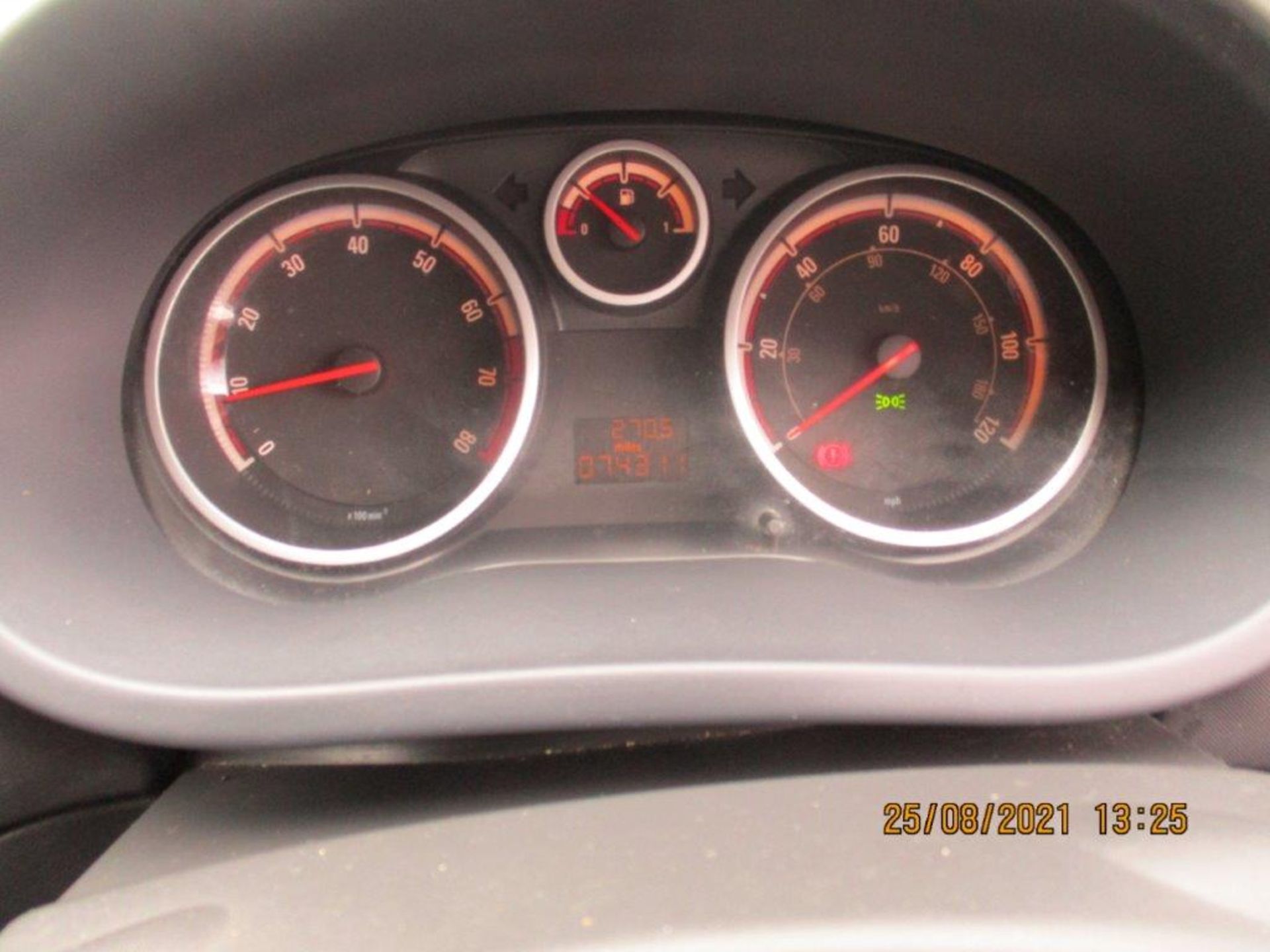 07 57 Vauxhall Corsa SXI 3dr - Image 15 of 17