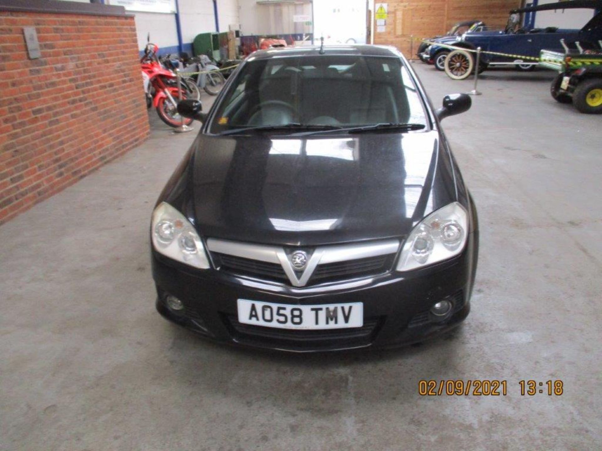 58 08 Vauxhall Tigra Exclusiv - Image 4 of 11