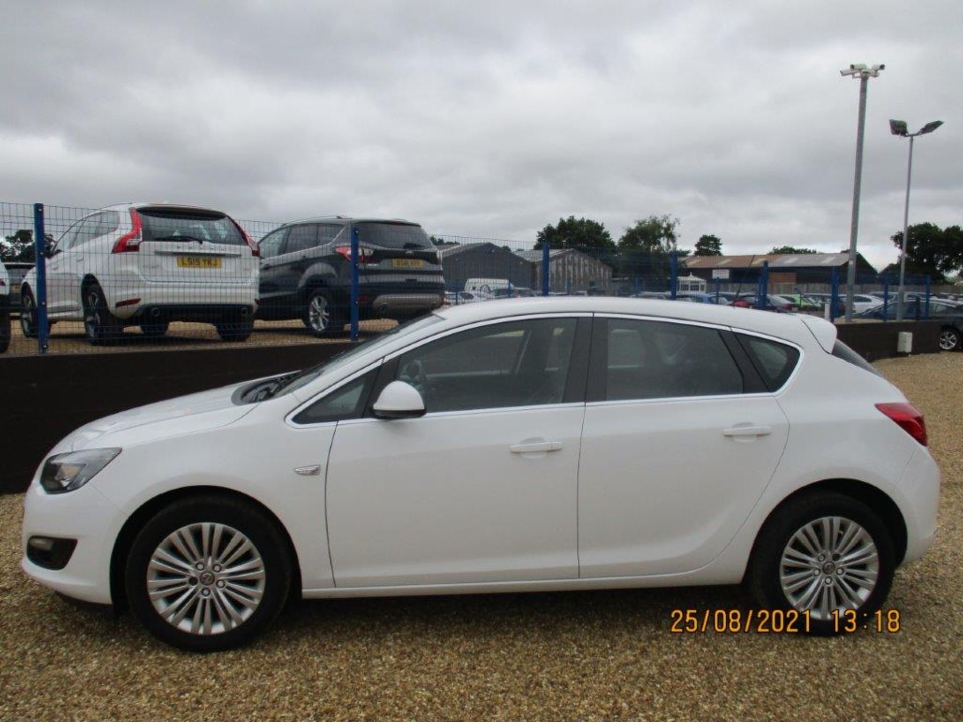 64 14 Vauxhall Astra Excite CDTi - Image 4 of 19