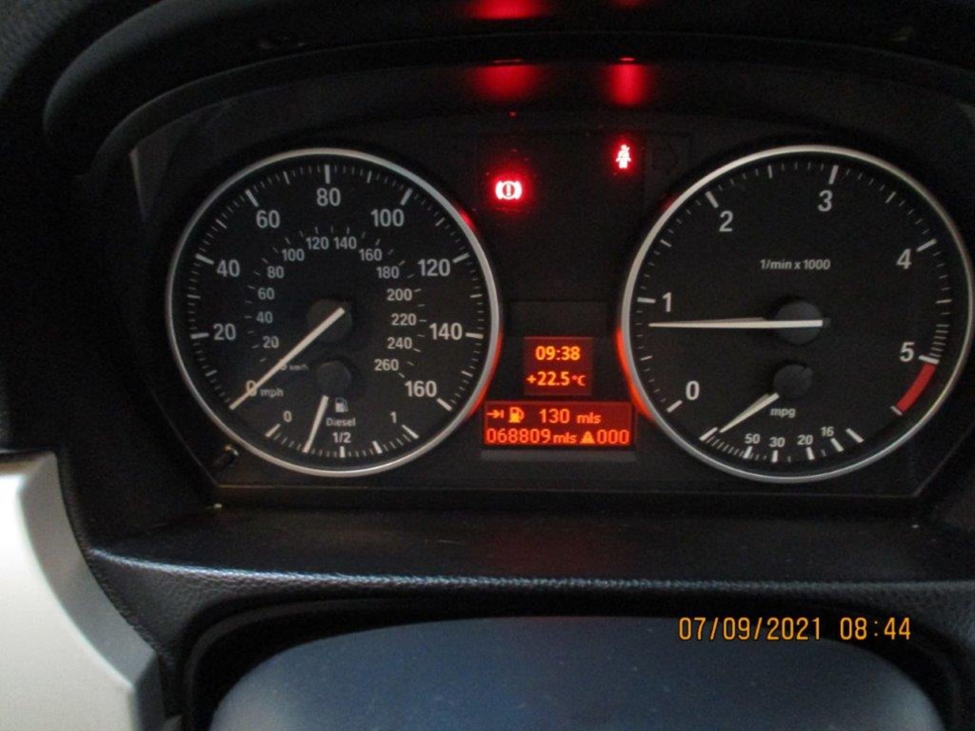 10 10 BMW 320d SE 181 - Image 14 of 16