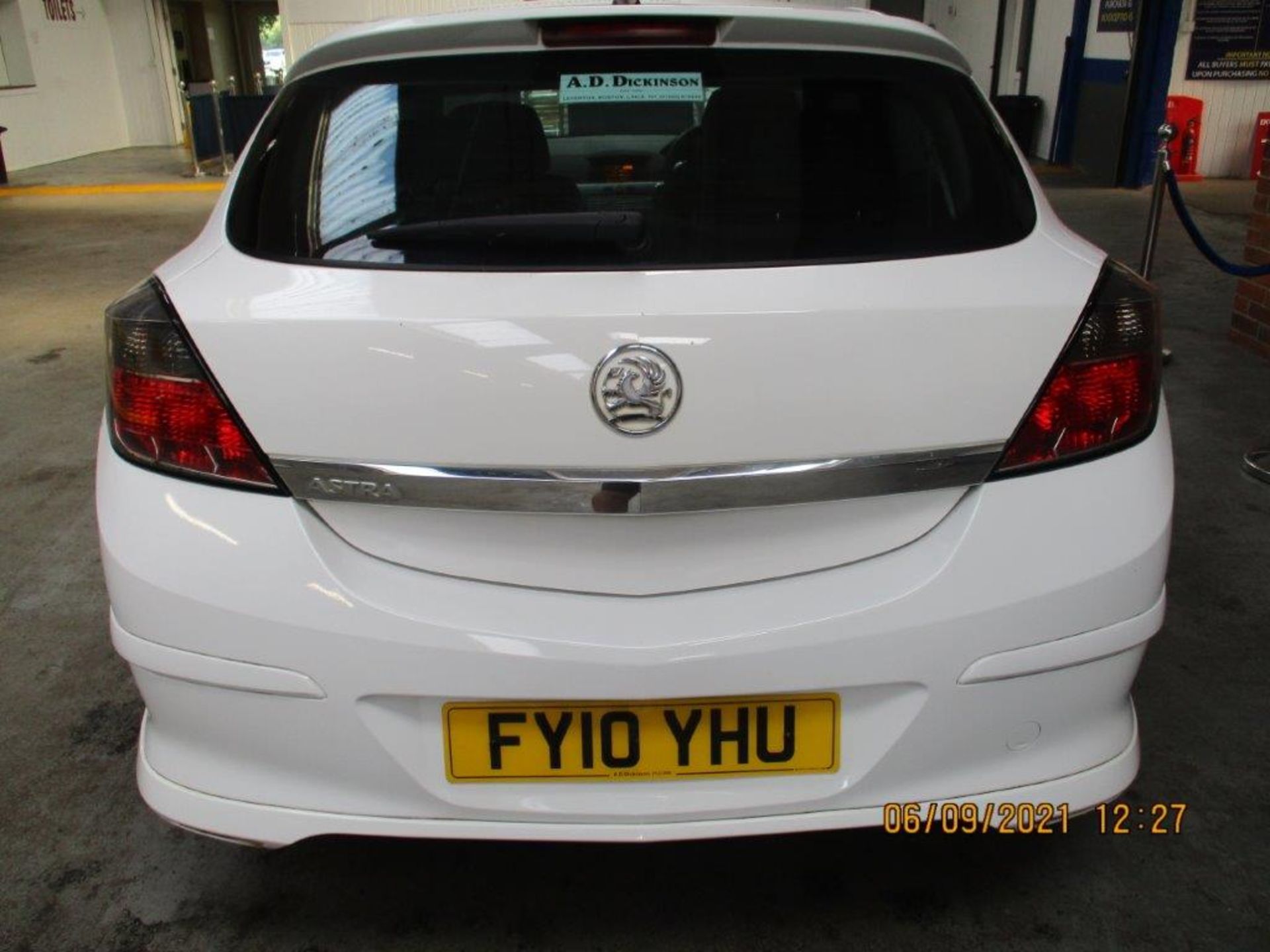 10 10 Vauxhall Astra Sport - Image 10 of 17