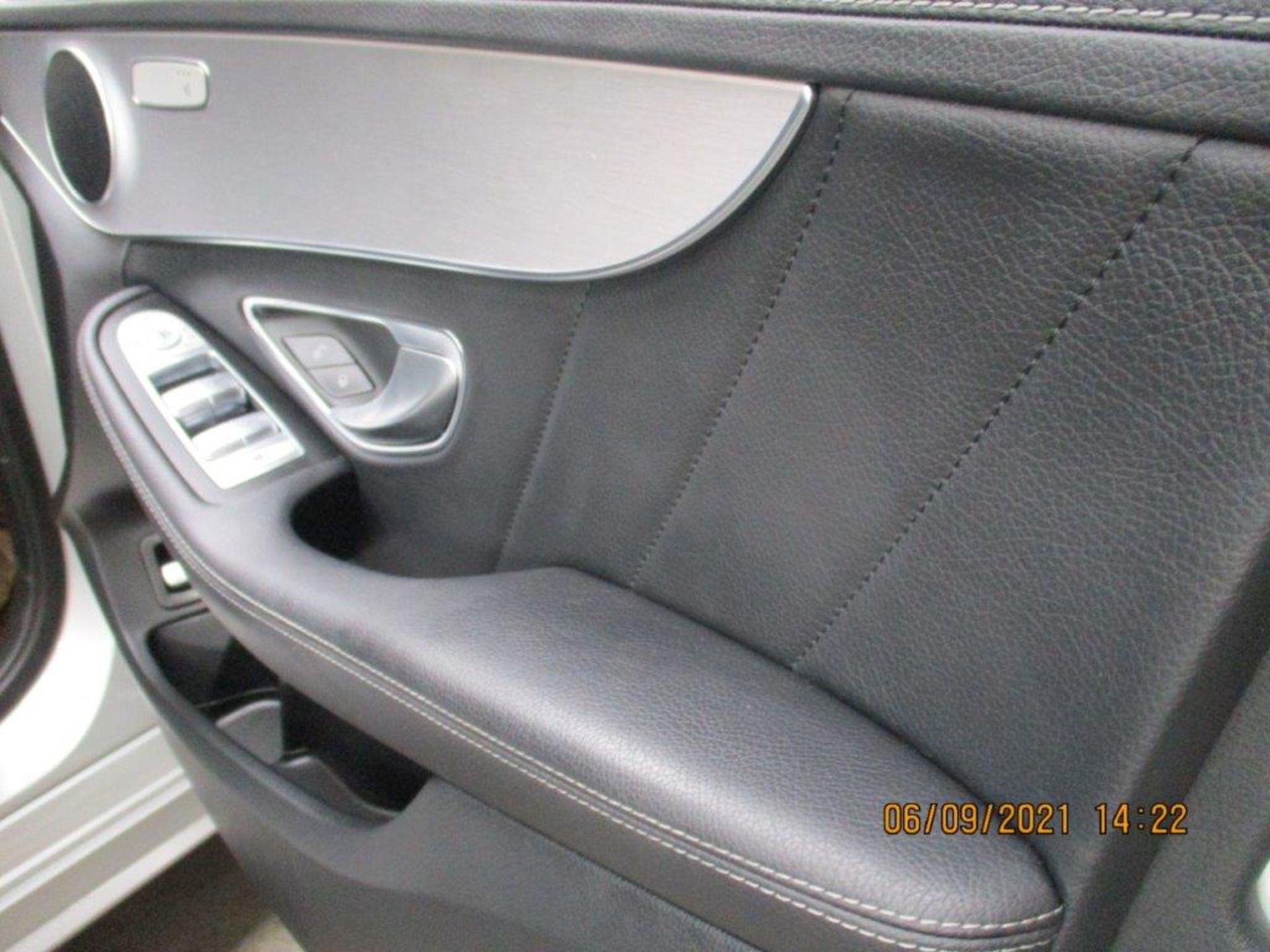 64 15 Merc. C220 AMG Line Bluetec - Image 17 of 23