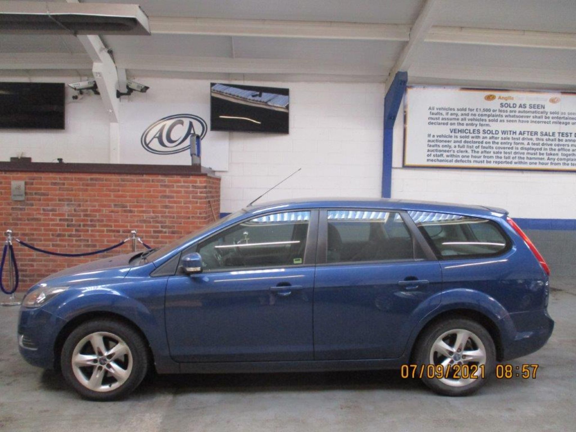 59 09 Ford Focus Zetec TDCI 109 - Image 2 of 17