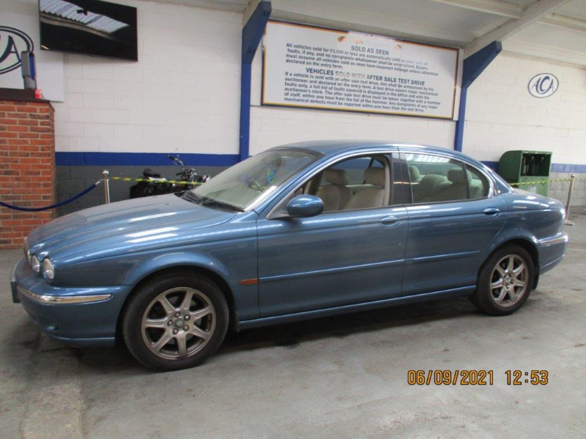 02 02 Jaguar X Type V6 SE