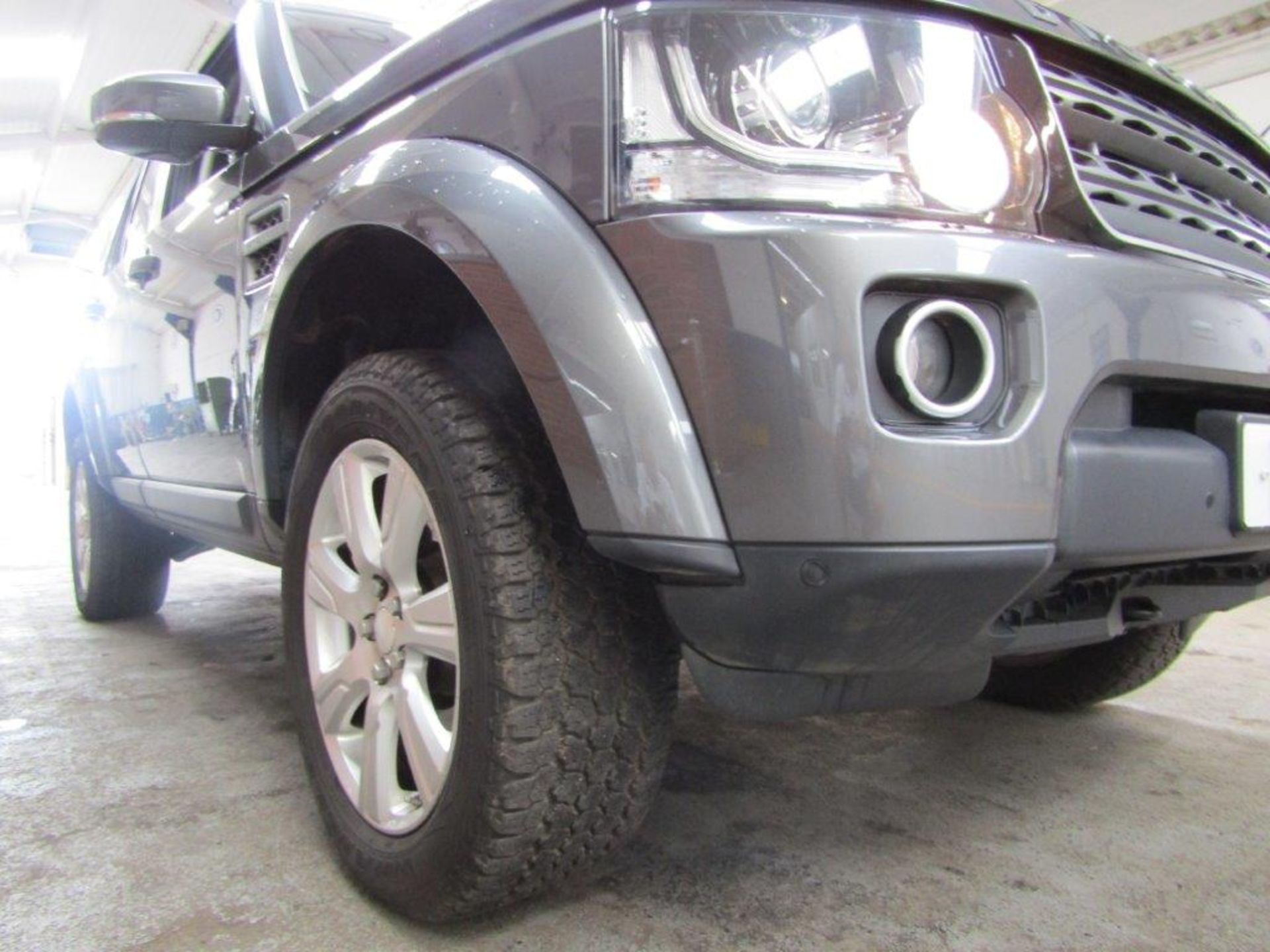 14 14 L/Rover Discovery XS SDV6 - Image 13 of 23