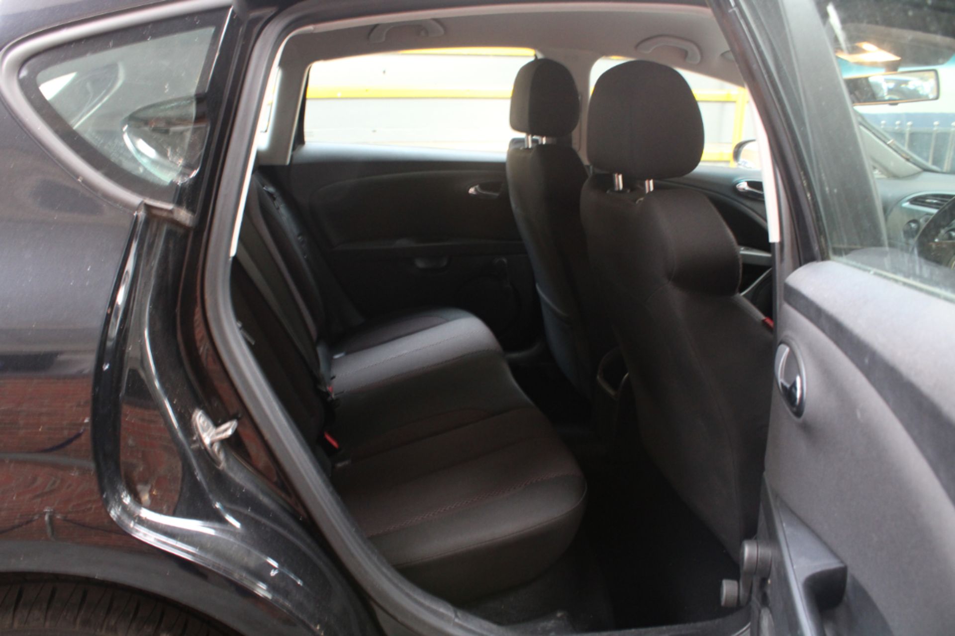 57 07 Seat Leon Sport TDI 105 - Image 17 of 24