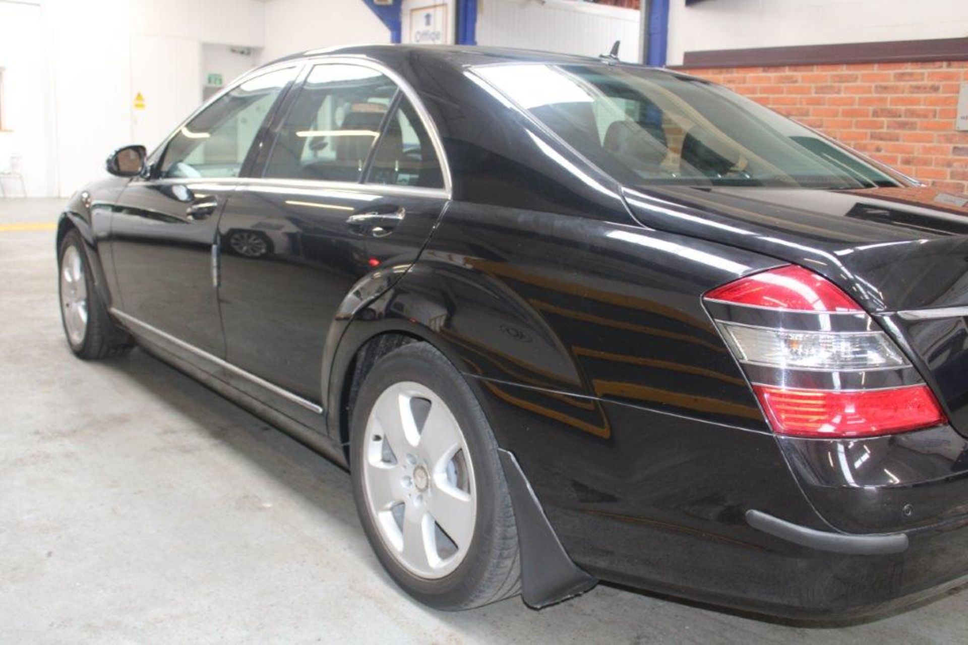 08 08 Mercedes S320 CDI Auto - Image 13 of 27