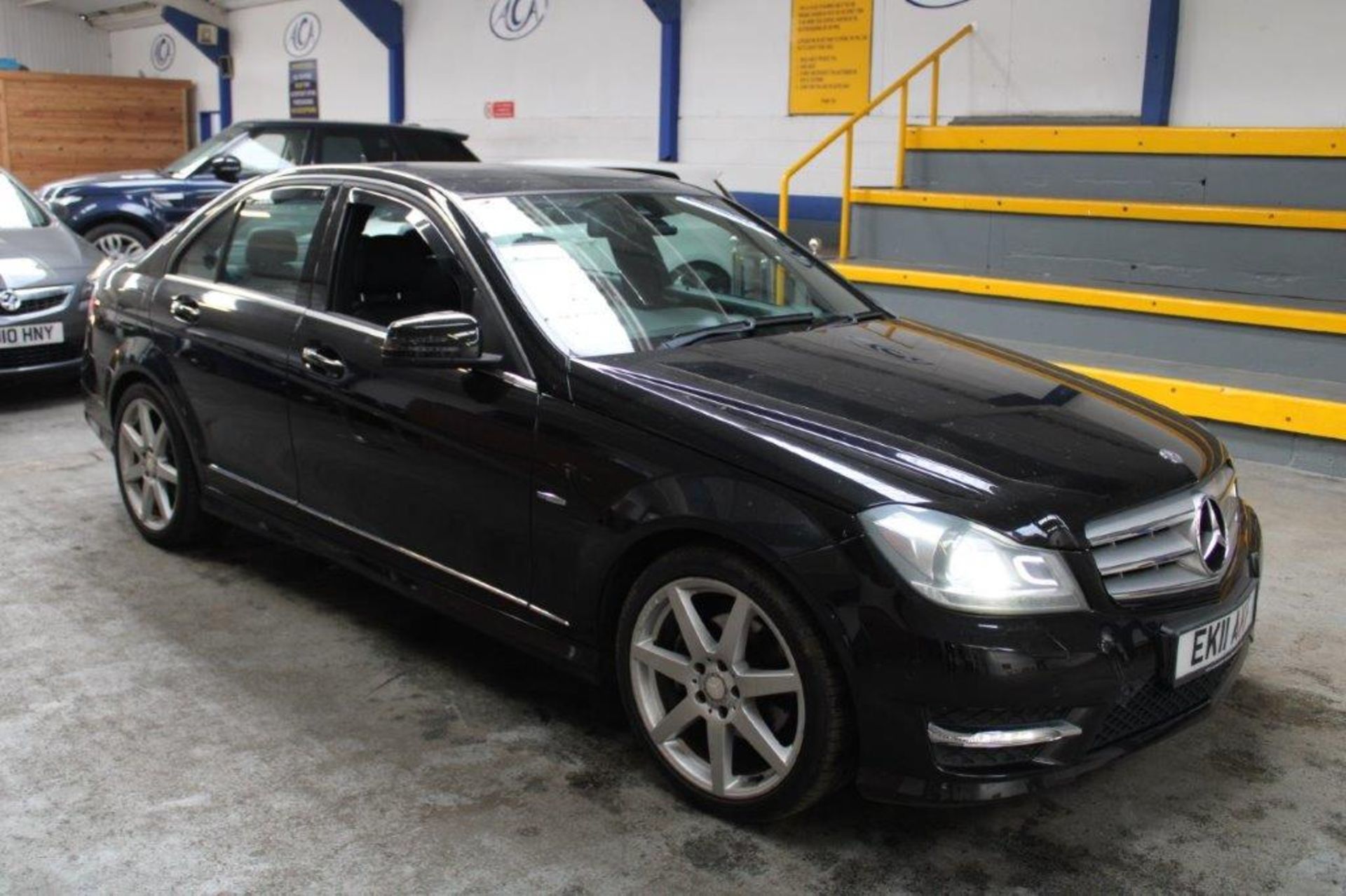 11 11 Mercedes C180 Sport Blue - Image 10 of 24