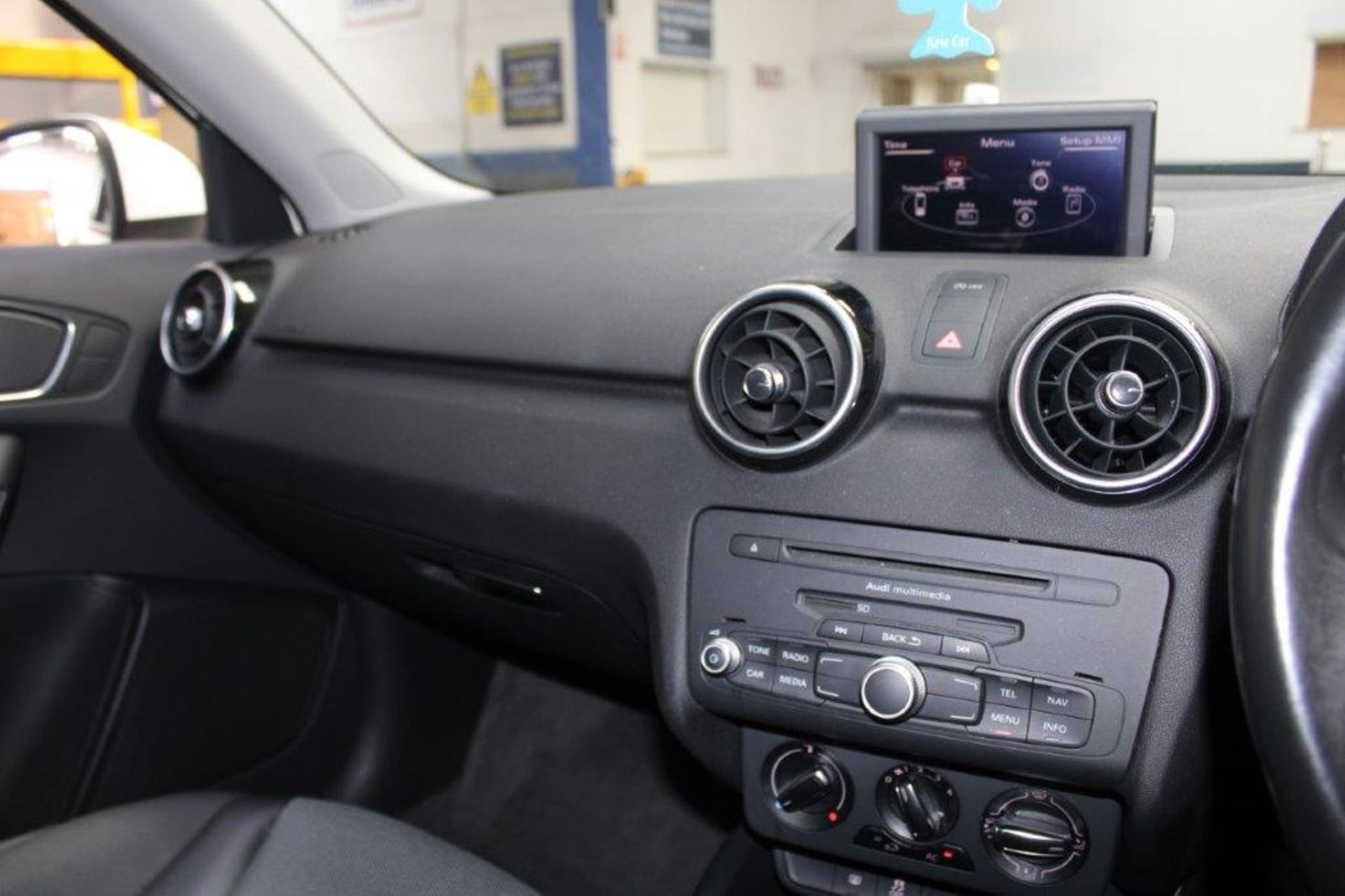 12 12 Audi A1 Sport TDI - Image 22 of 24