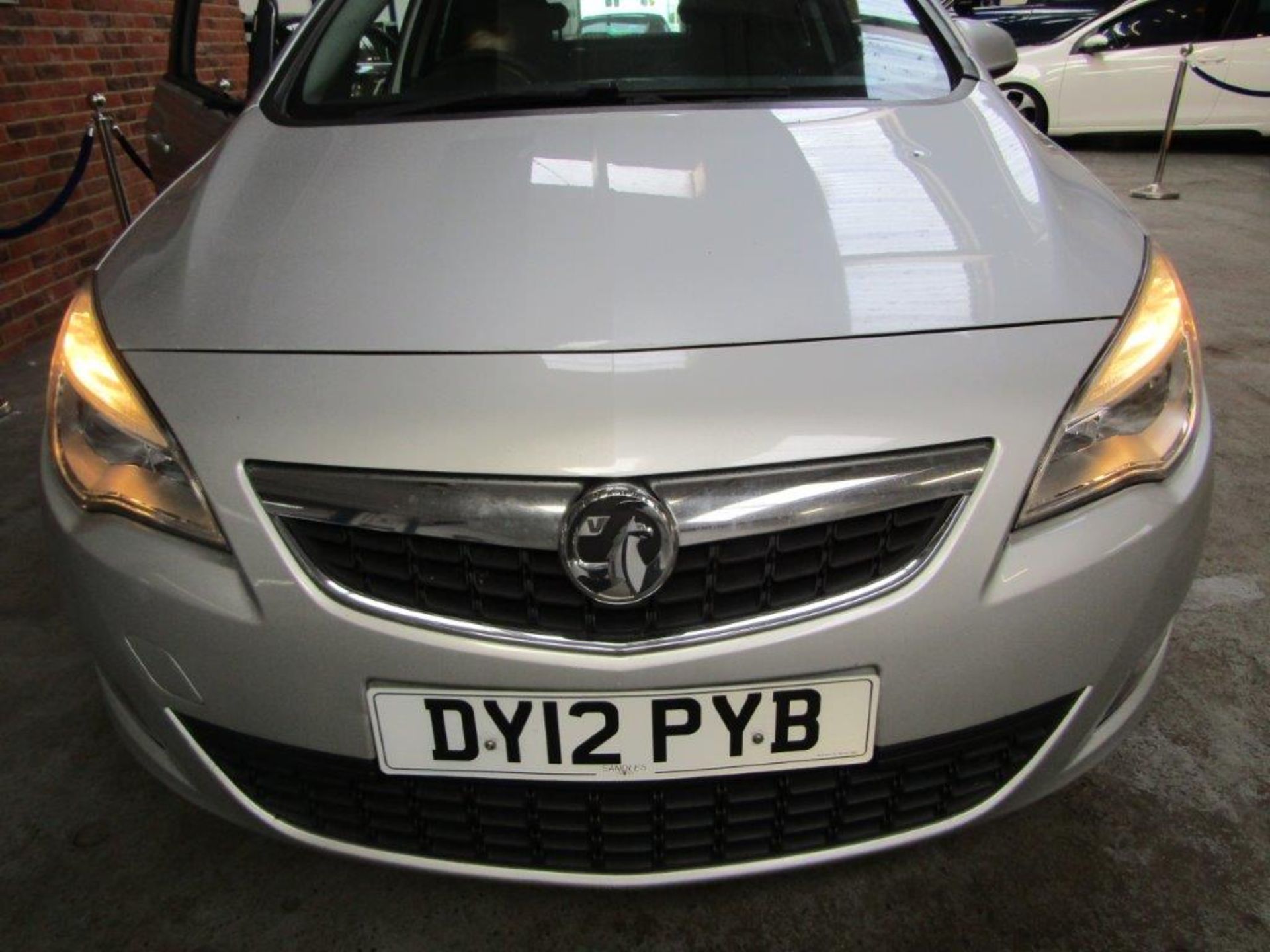 12 12 Vauxhall Astra Exl CDTI - Image 4 of 21