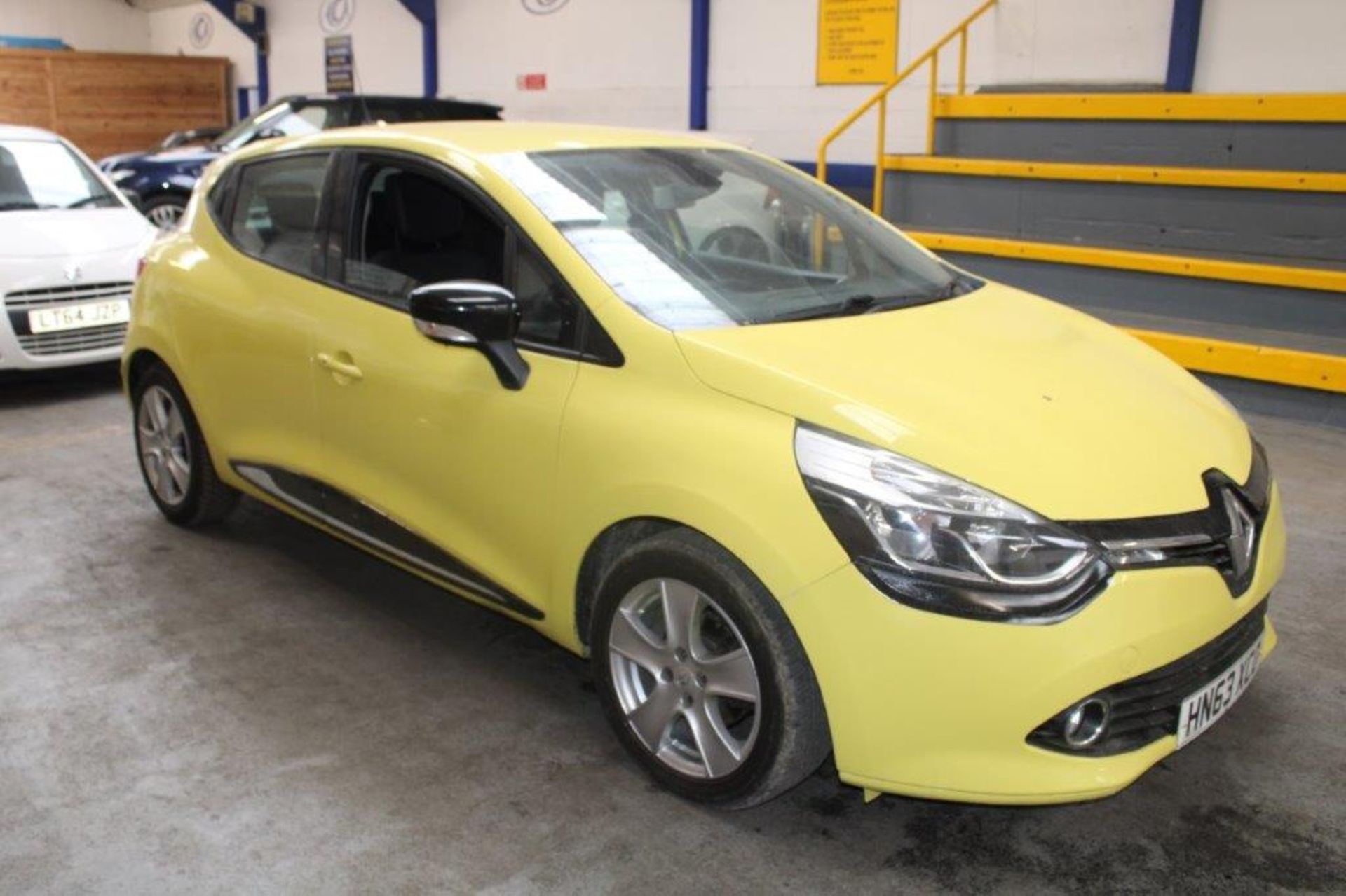 63 13 Renault Clio Dynamique - Image 10 of 30