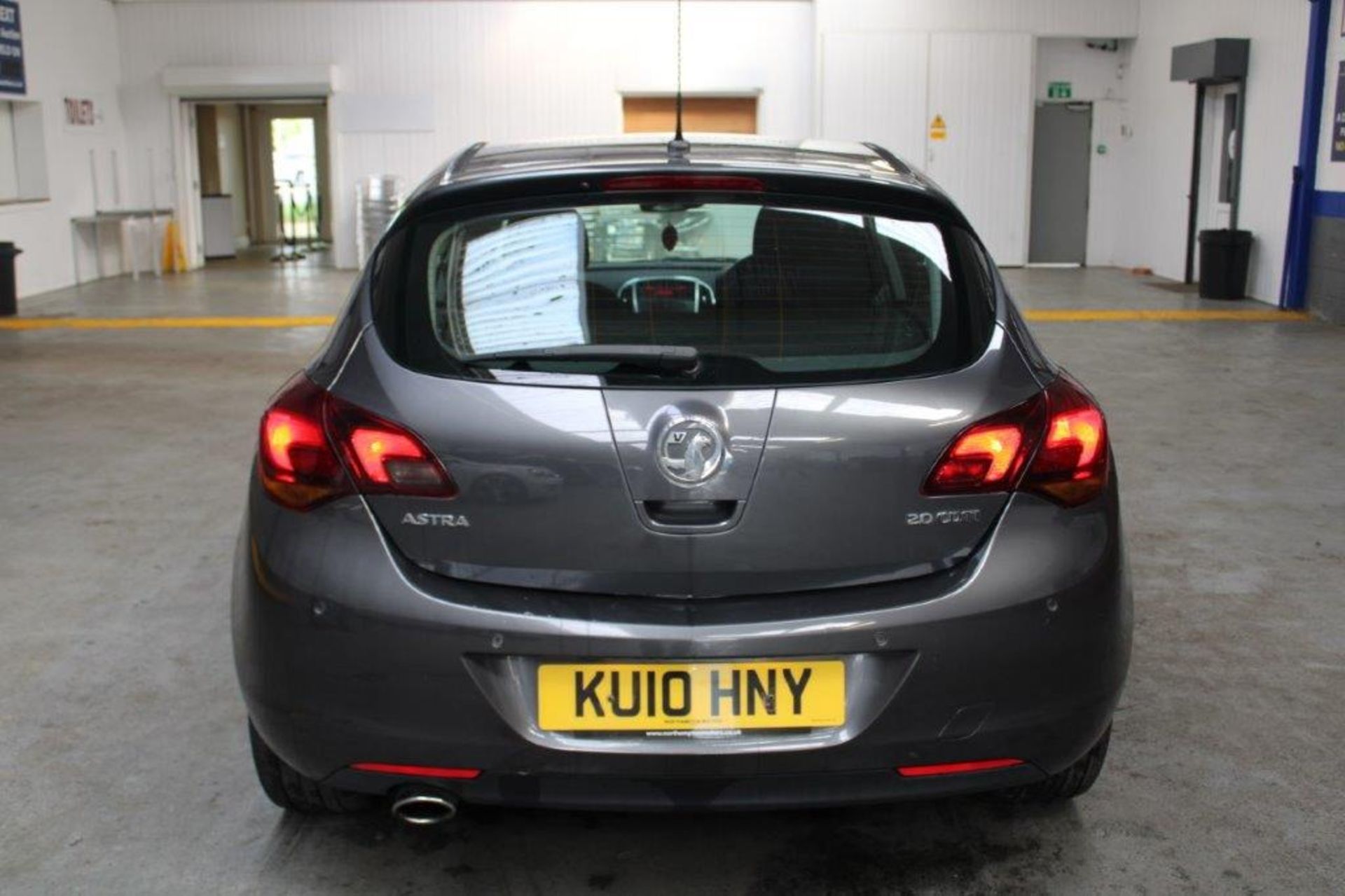 10 10 Vauxhall Astra SRI CDTI 157 - Image 15 of 29