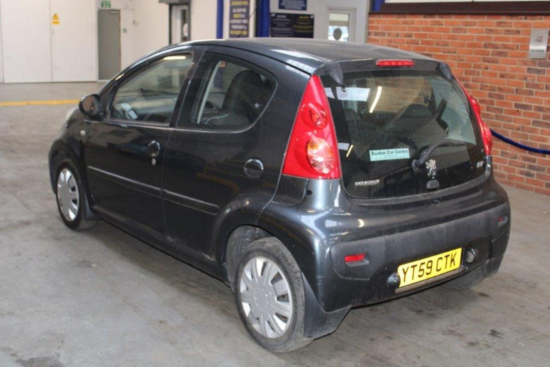 59 09 Peugeot 107 Urban - Image 11 of 24