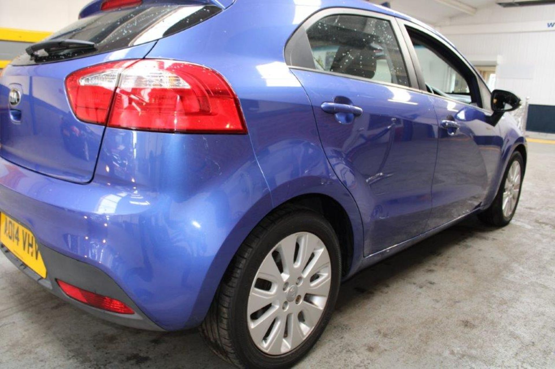 14 14 Kia Rio 2 - Image 8 of 23