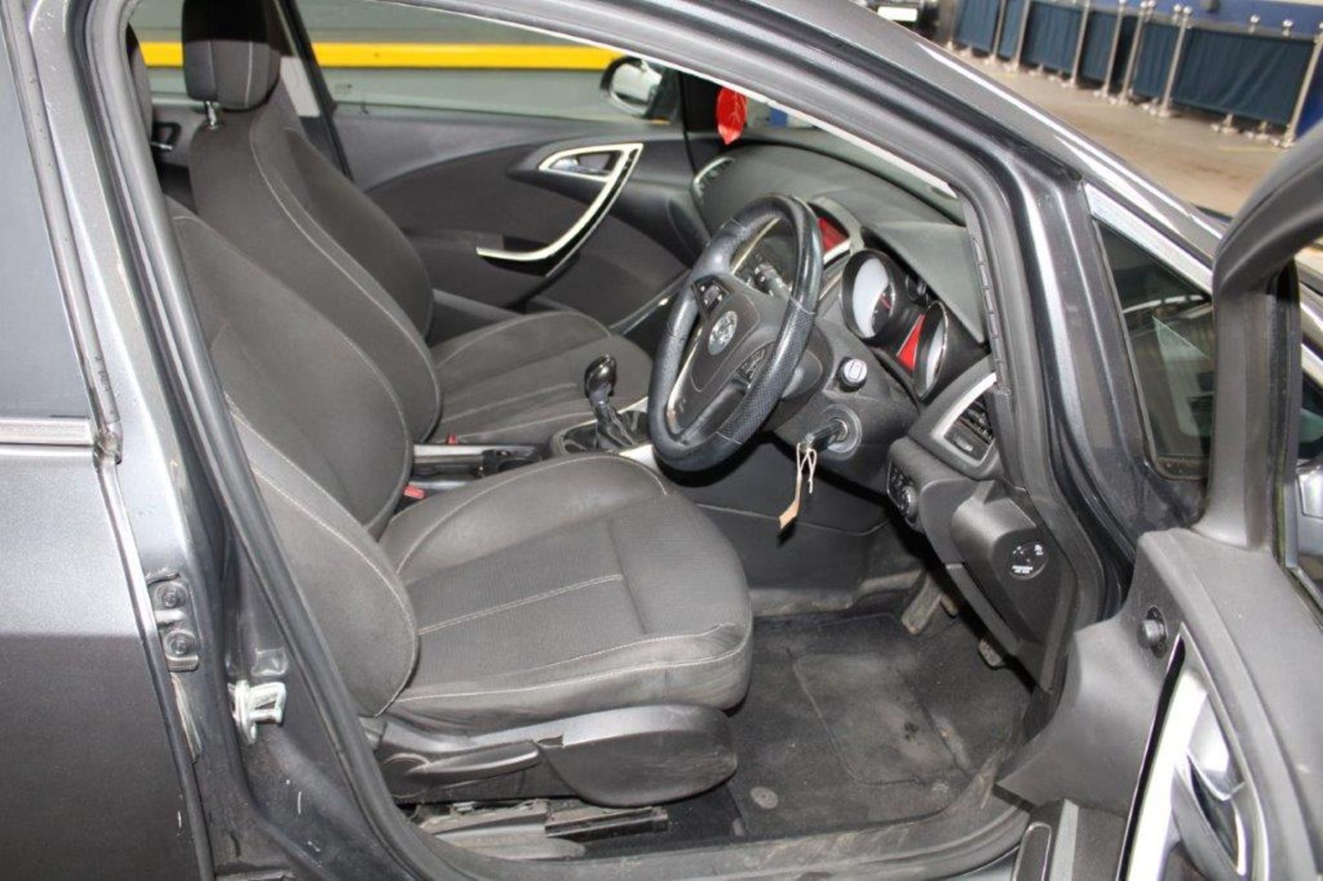 10 10 Vauxhall Astra SRI CDTI 157 - Image 12 of 29