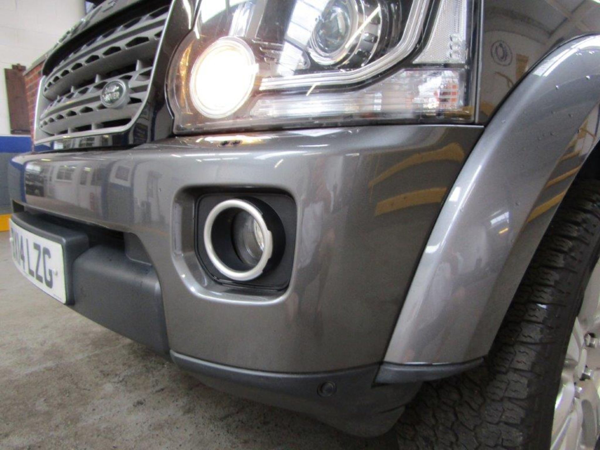 14 14 L/Rover Discovery XS SDV6 - Image 7 of 23