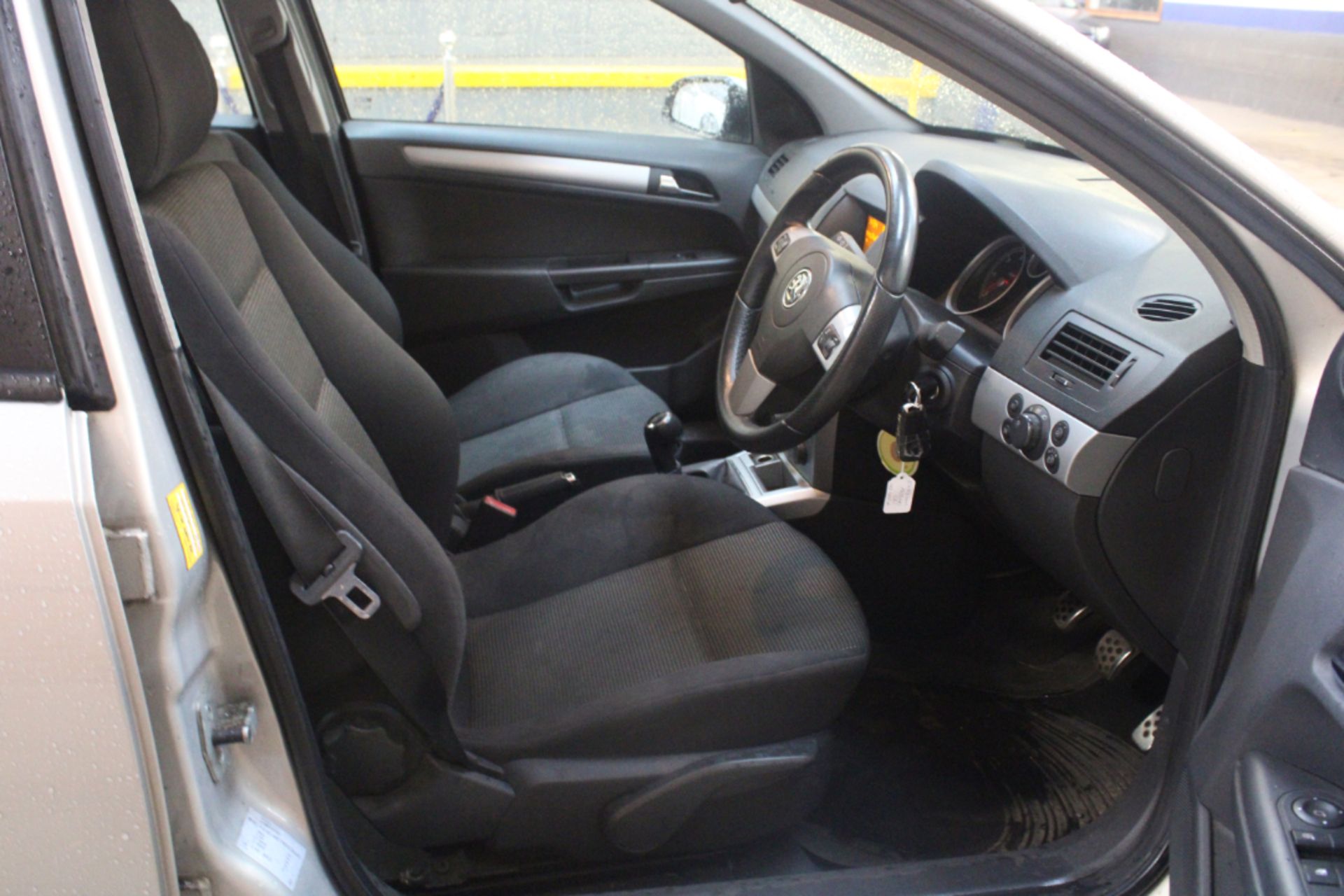 07 07 Vauxhall Astra SRI CDTI - Image 9 of 23