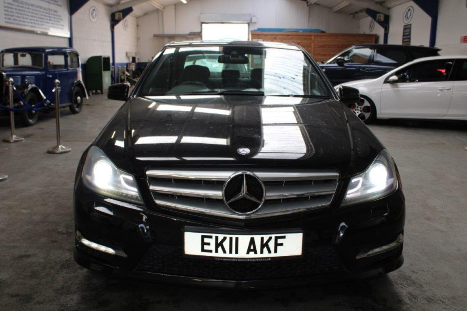 11 11 Mercedes C180 Sport Blue - Image 12 of 24