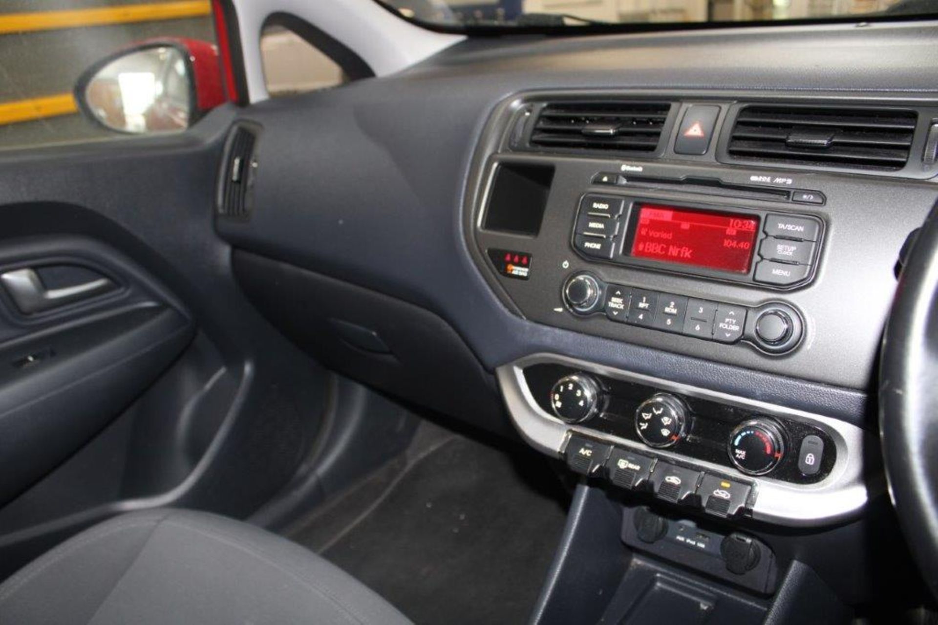 63 13 Kia Rio 2 - Image 12 of 27