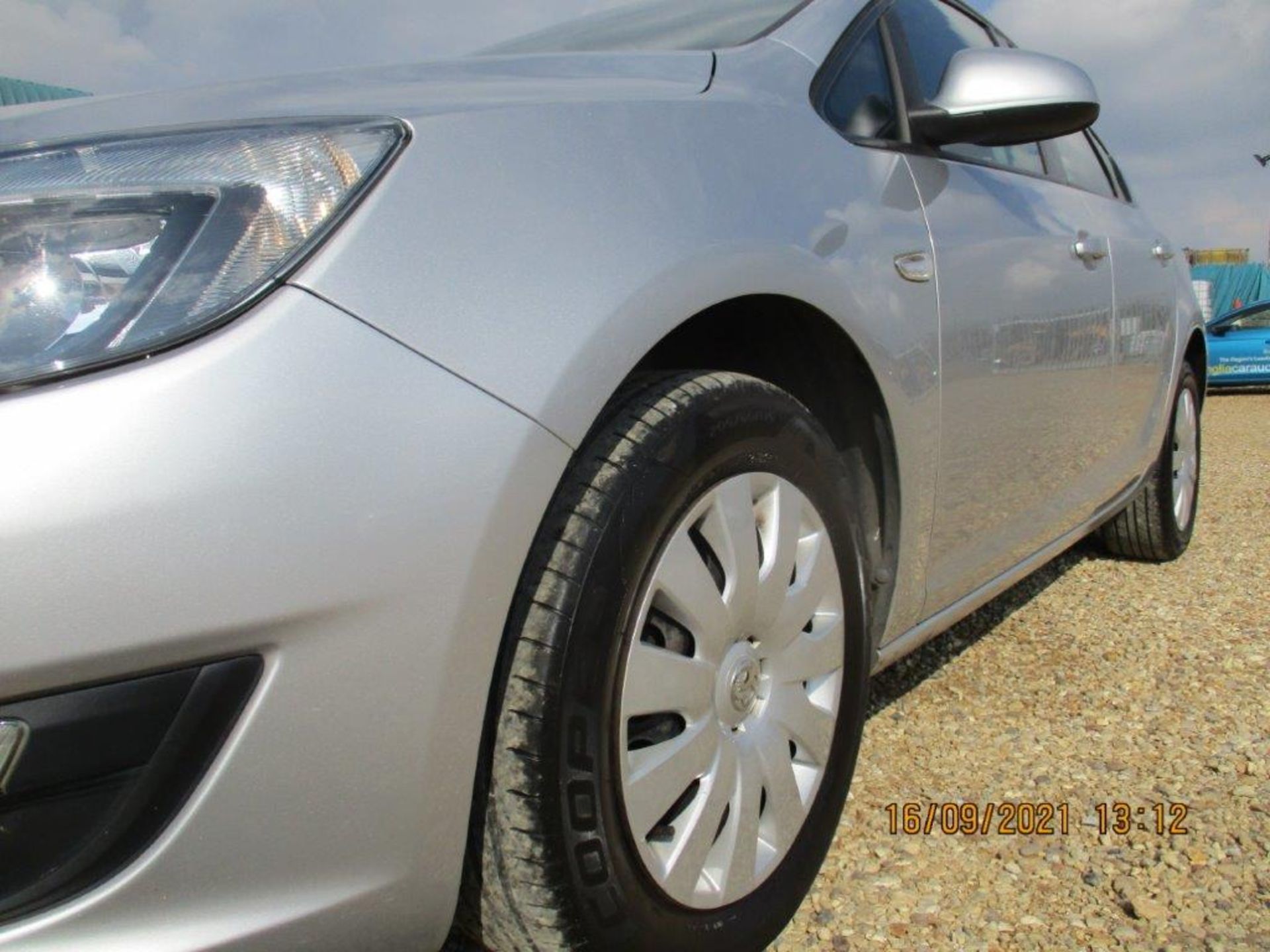 63 13 Vauxhall Astra Exclusiv - Image 5 of 18