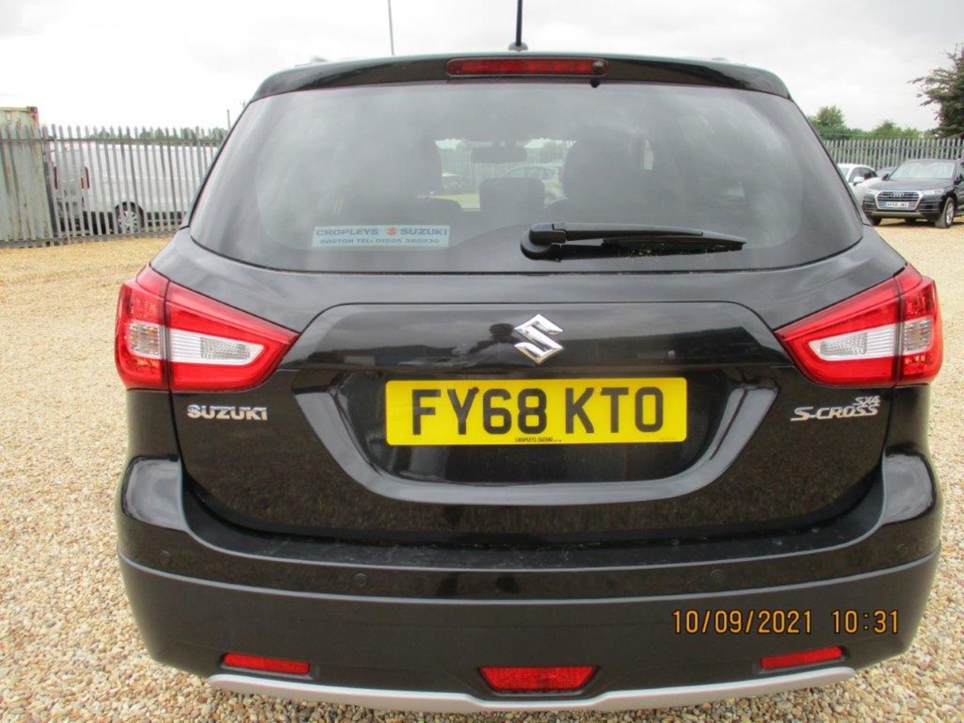 68 18 Suzuki SX4 S-Cross SZ-T - Image 4 of 28