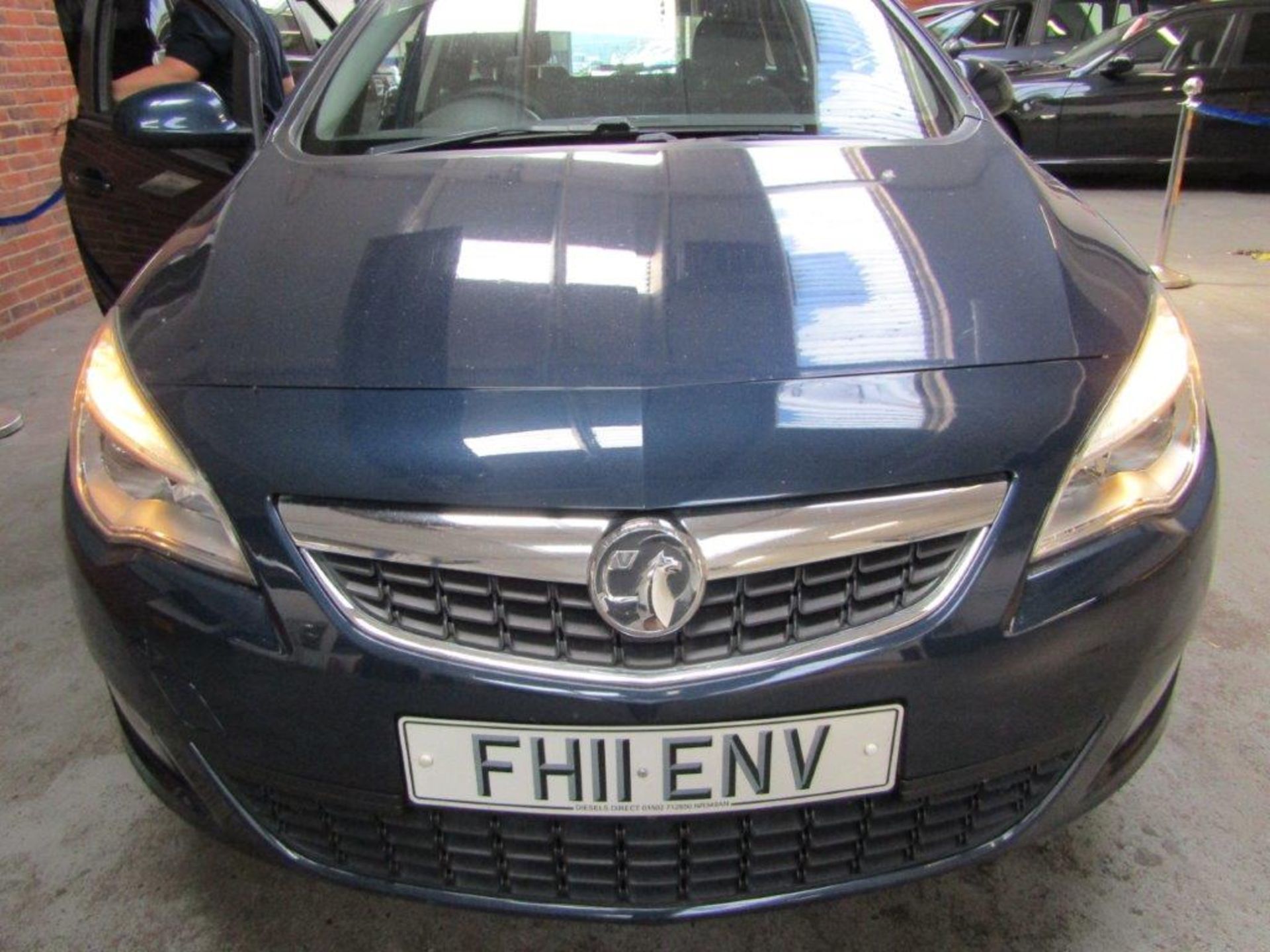 11 11 Vauxhall Astra Exclusiv CDTI - Image 3 of 19