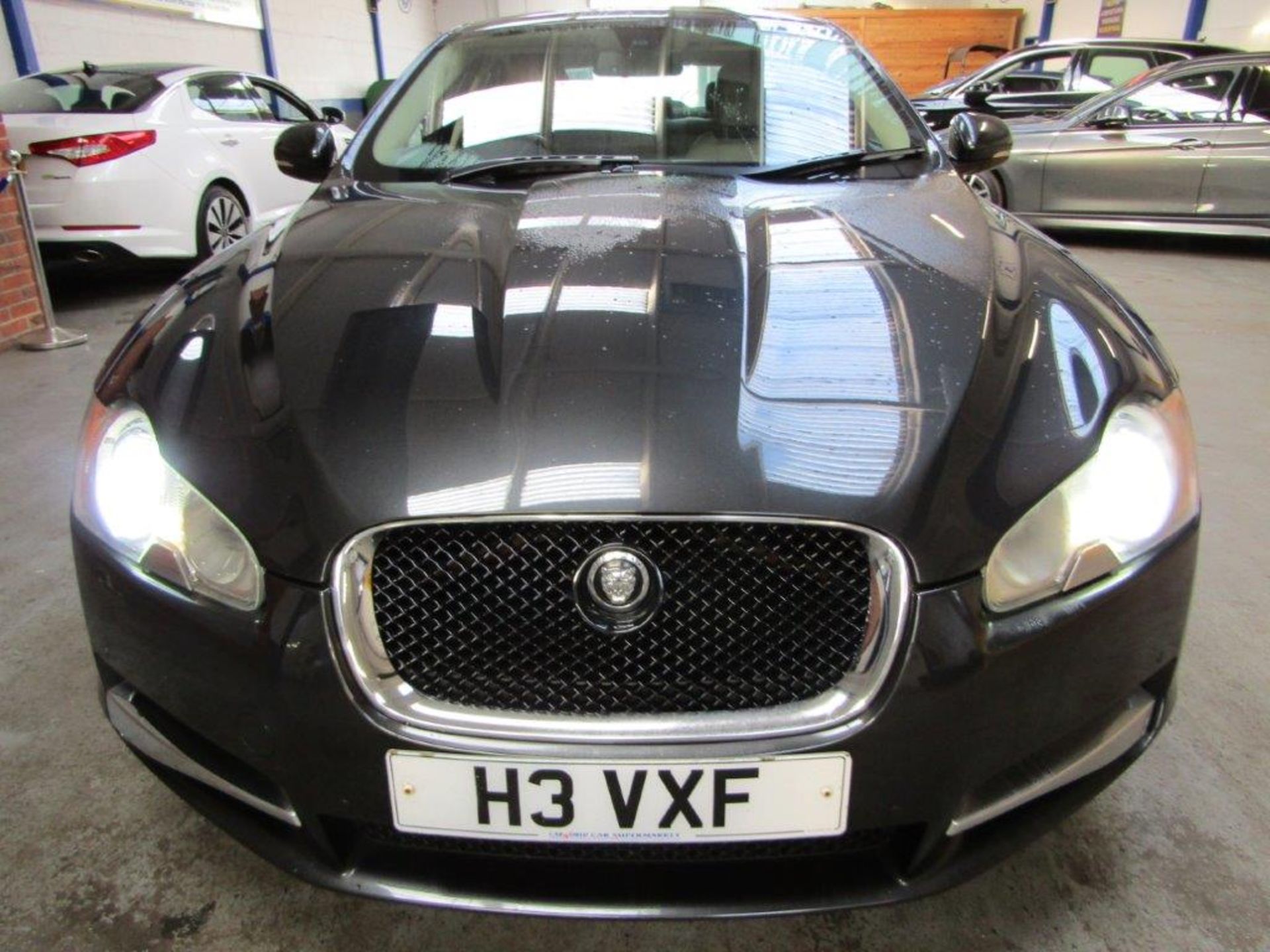 11 11 Jaguar XF S Portfolio V6 Auto - Image 10 of 21