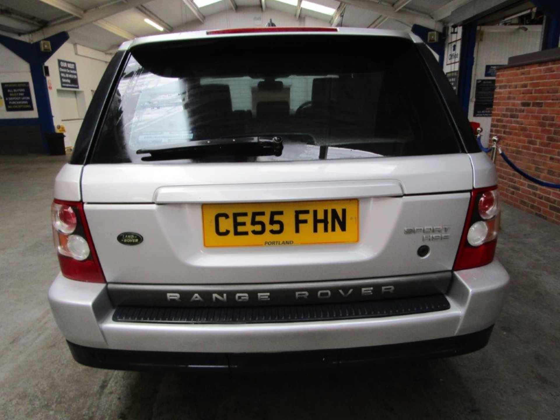 55 05 Range Rover SPT TDV HSE - Image 9 of 20