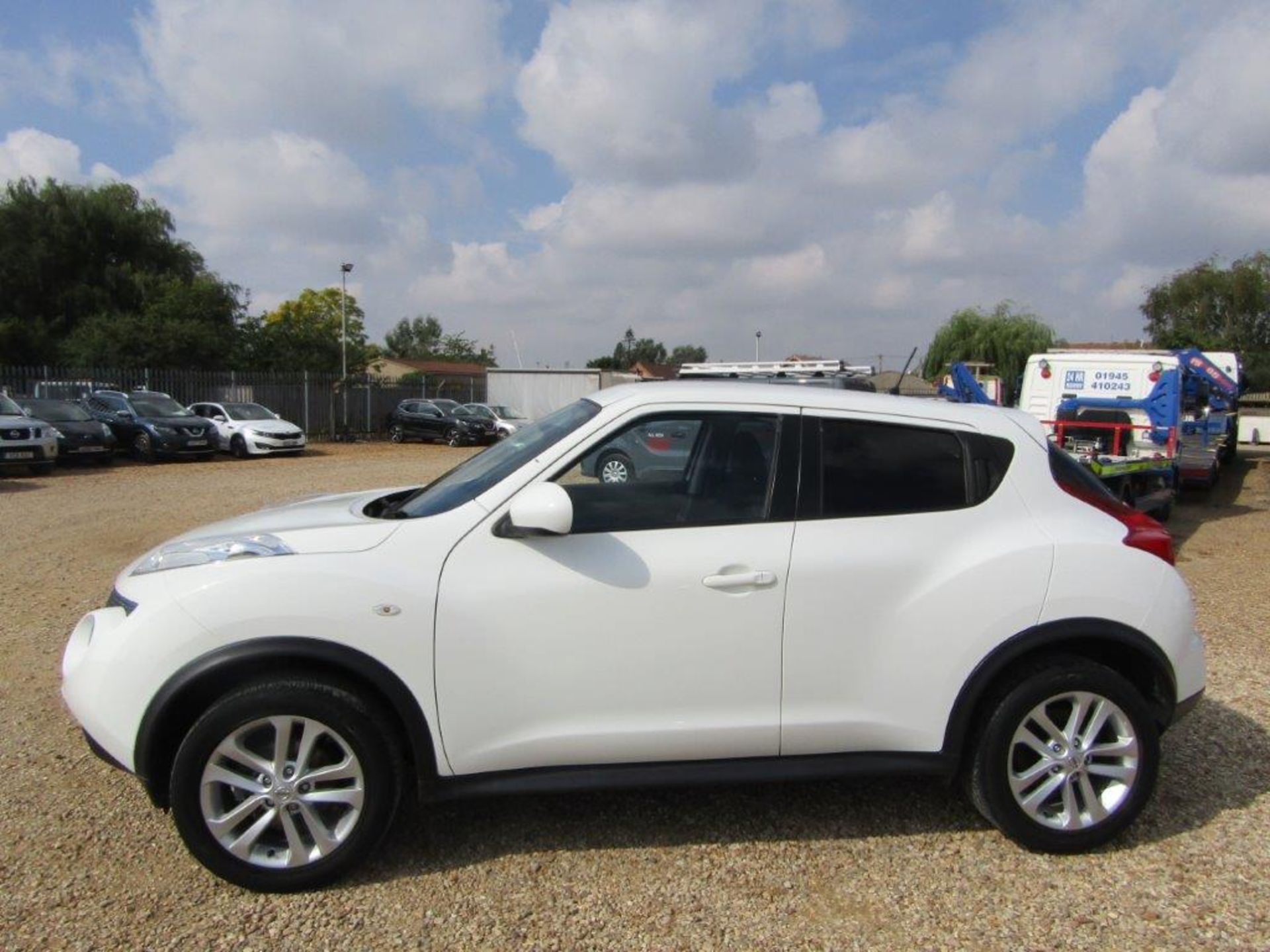 61 11 Nissan Juke Acenta Sport - Image 2 of 23