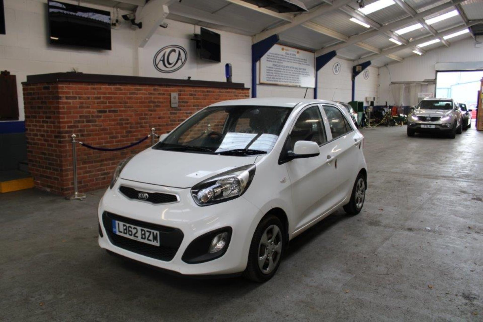 62 12 Kia Picanto 1