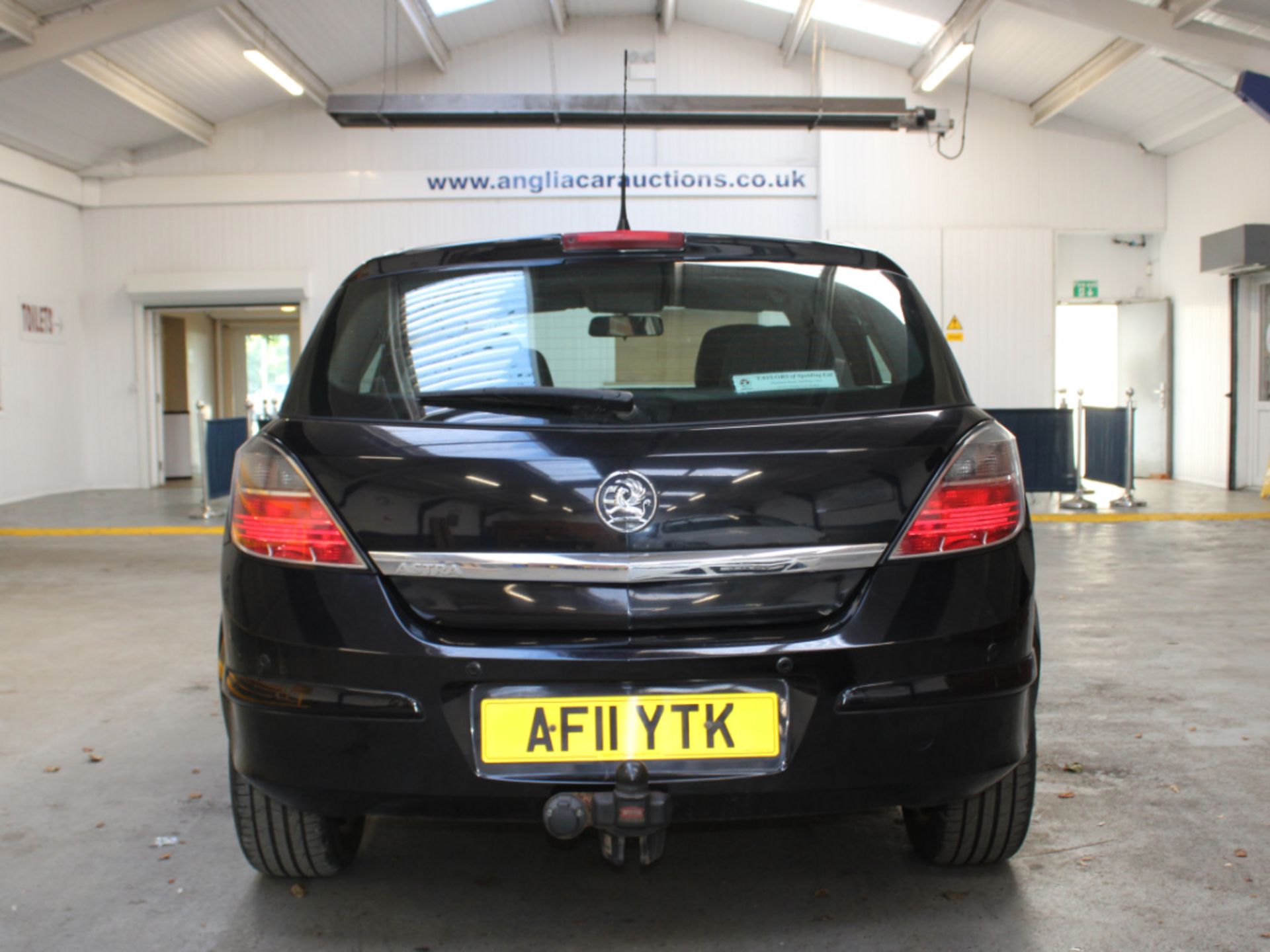 11 11 Vauxhall Astra SXI - Image 4 of 16